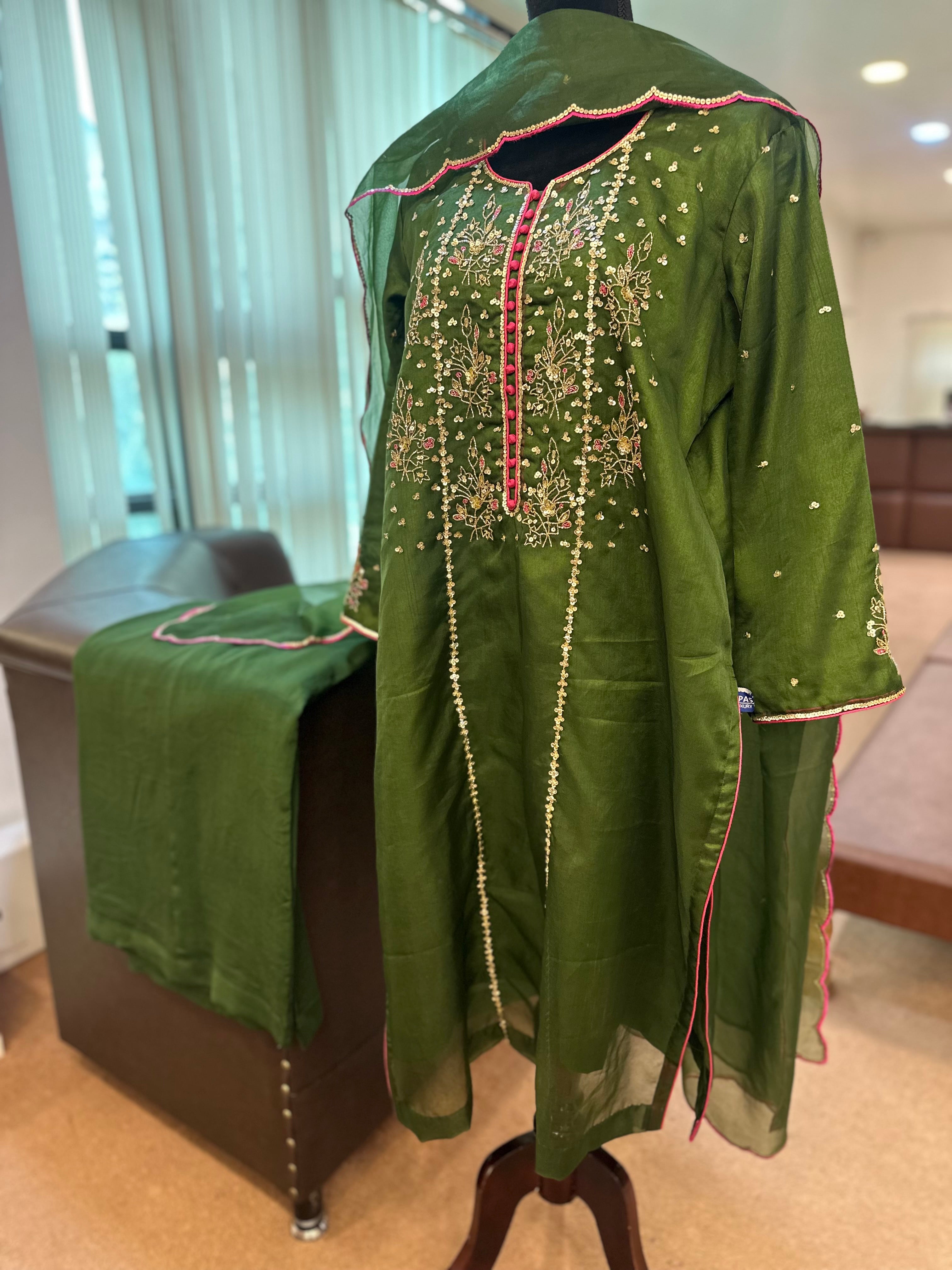 Handwork organza suit 3 piece