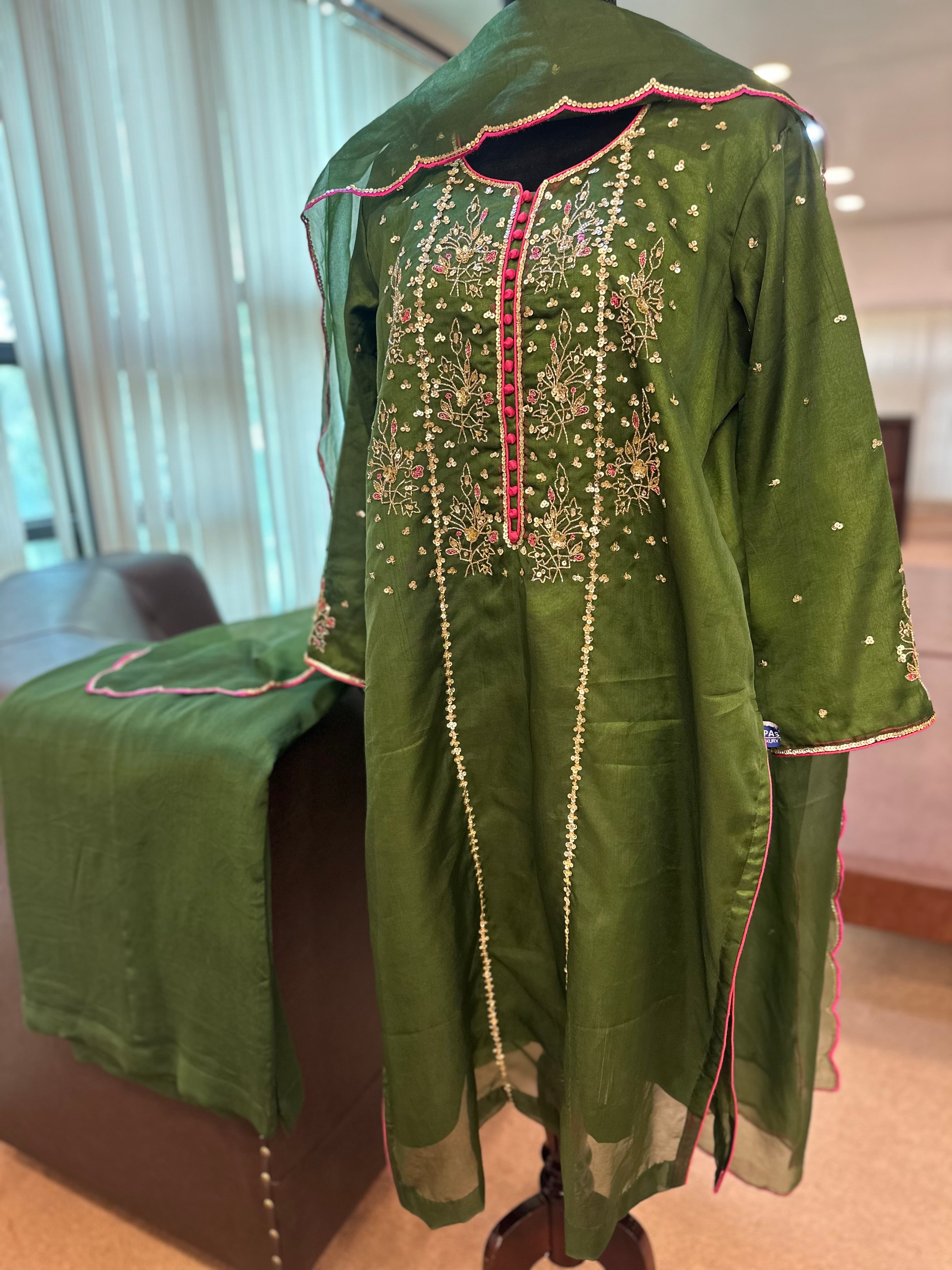 Handwork organza suit 3 piece