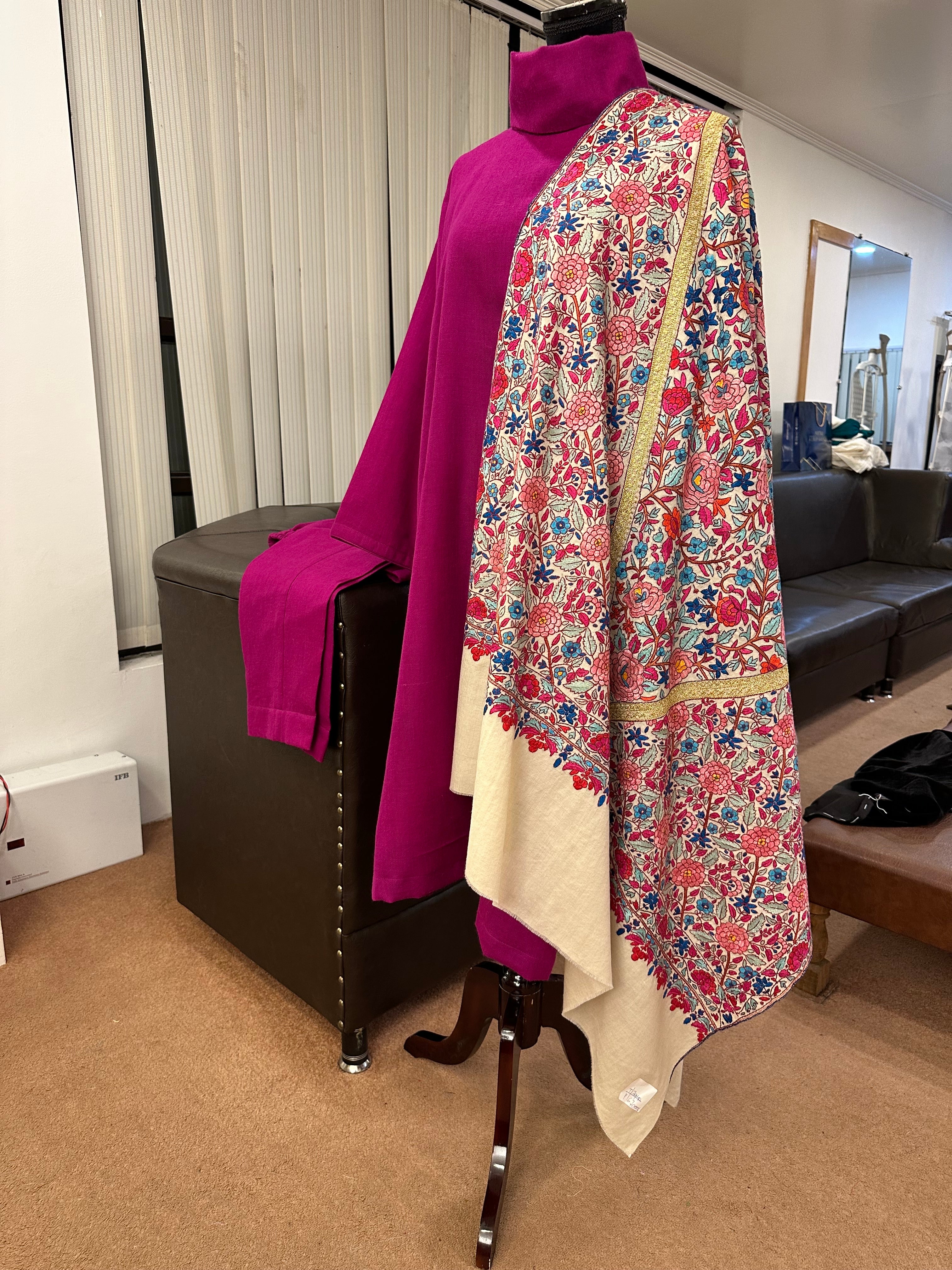 Purepashmina 2 piece set pwb272