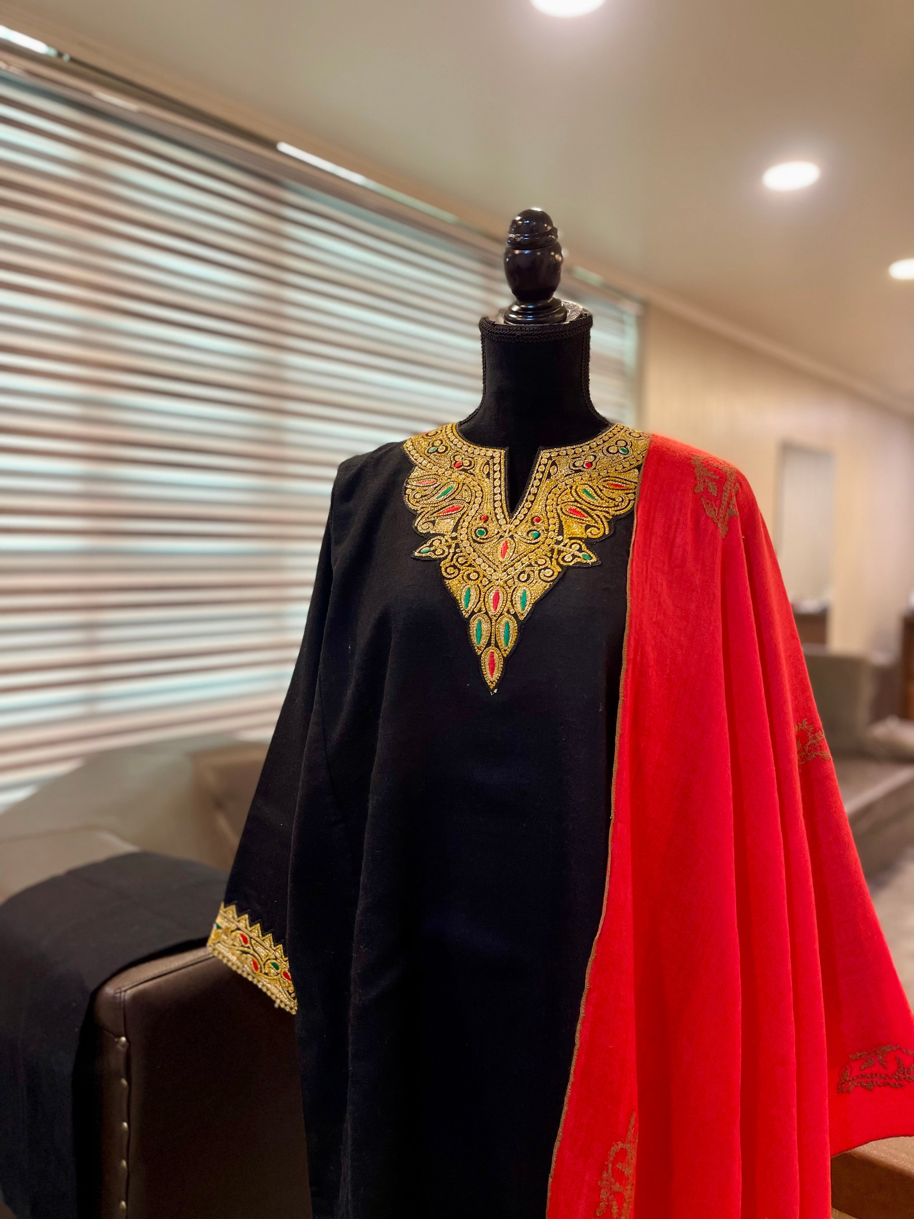 Purepashmina blend black pheran set pwb518