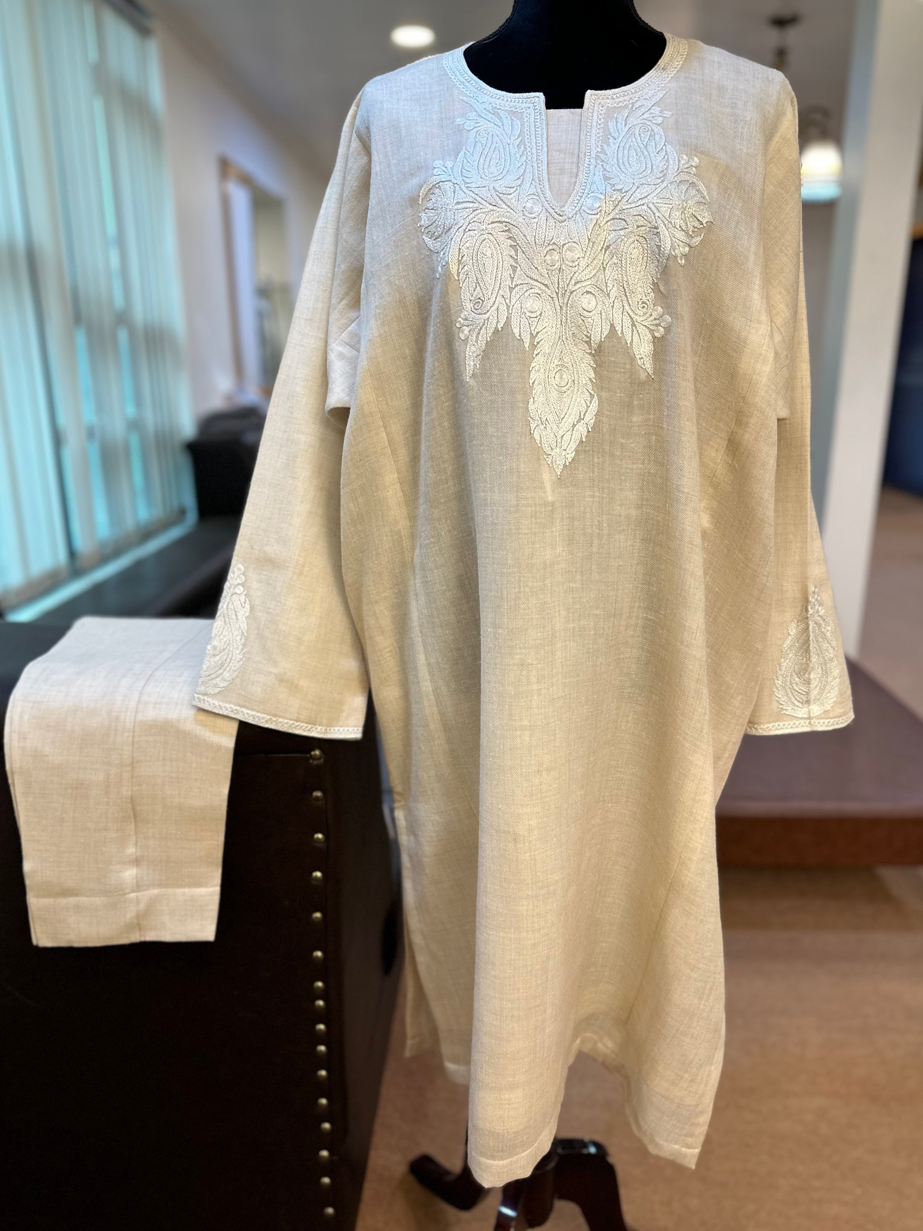 Pure pashmina blend pheran set with kashmiri doav embroidery