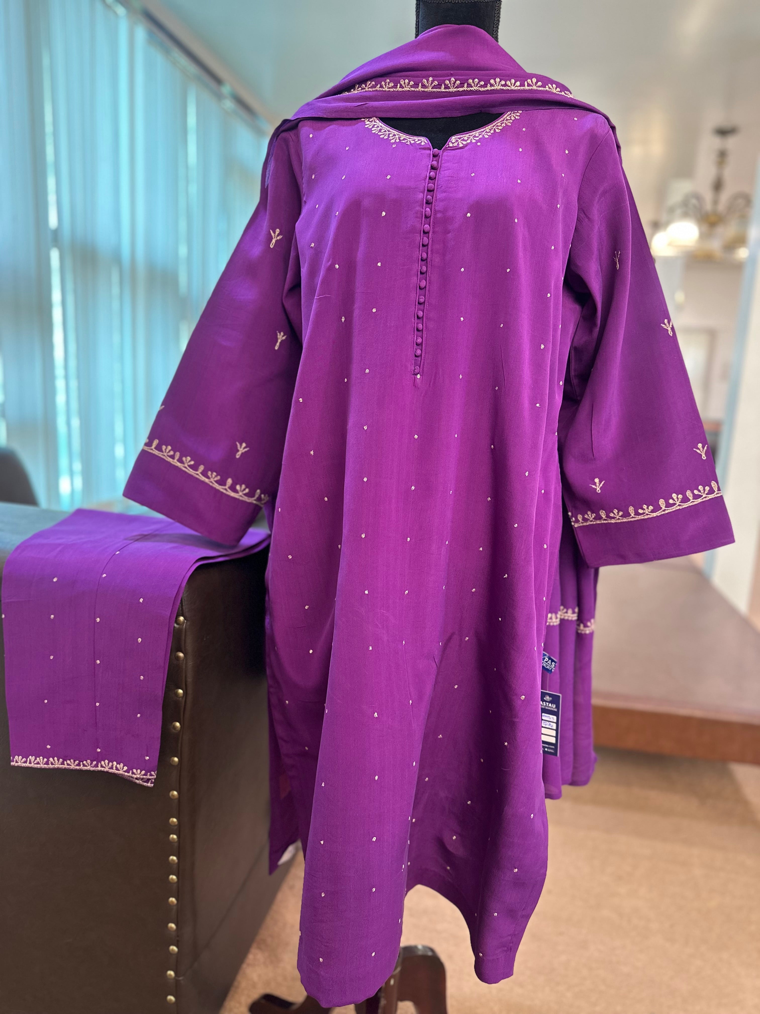 Pure crepe zariwork suit mtks794