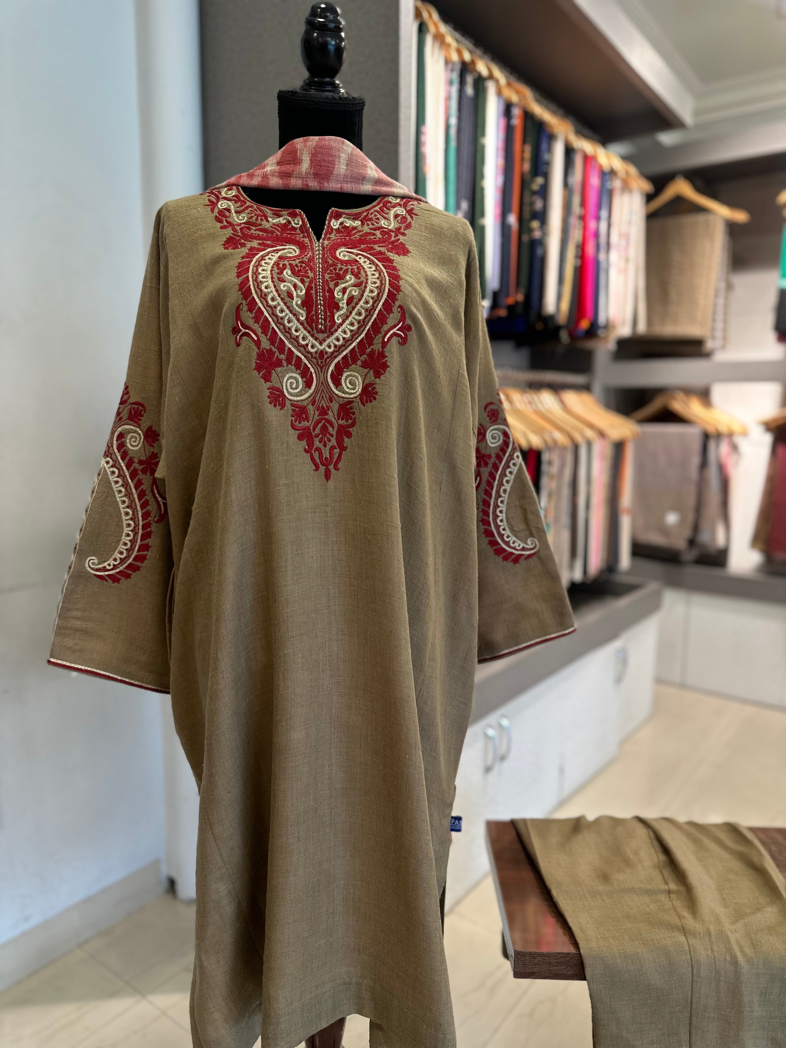 Purepashmina blend 2 piece pehran set pwb499