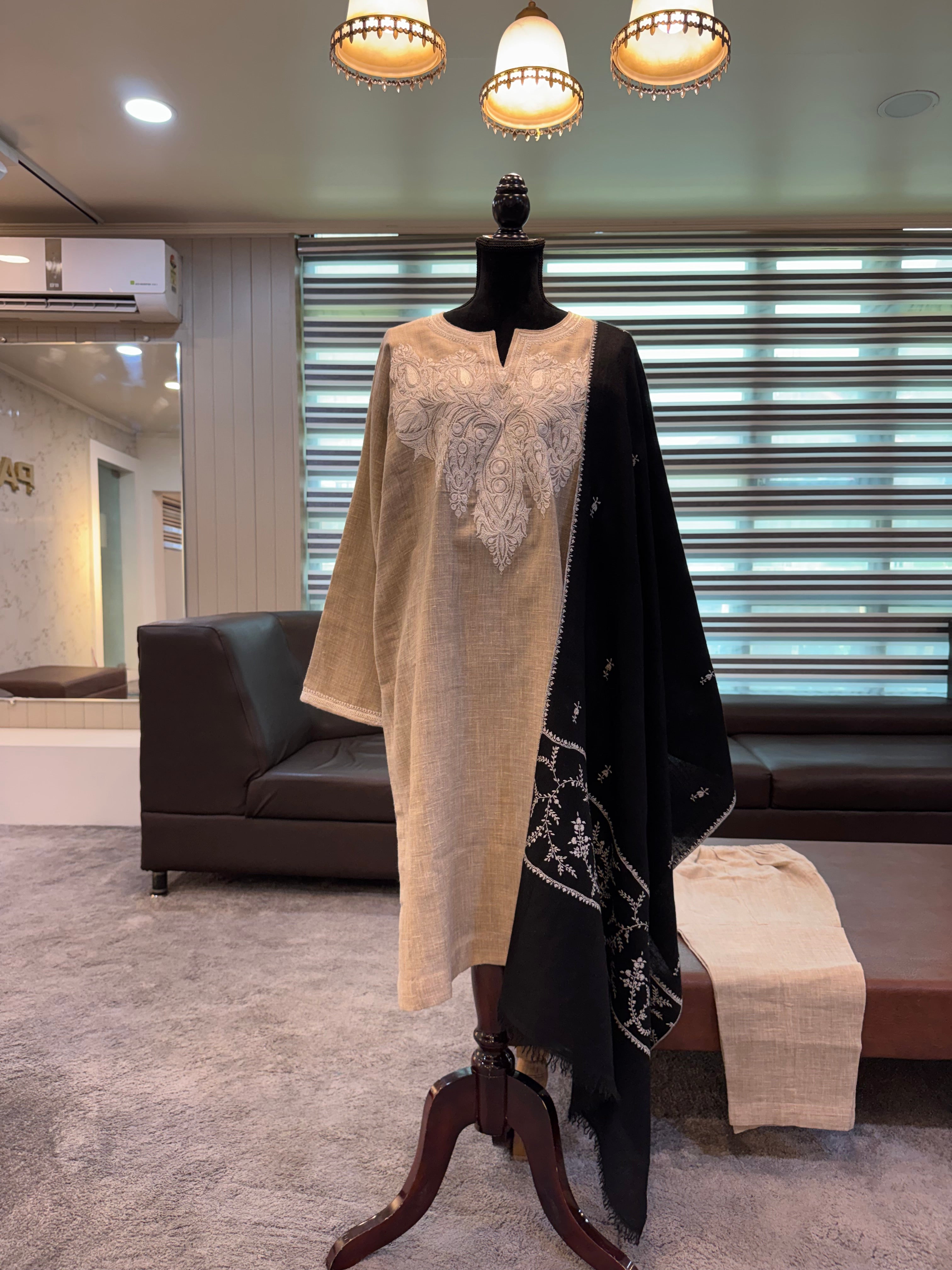 Purepashmina blend 2 pc doave work