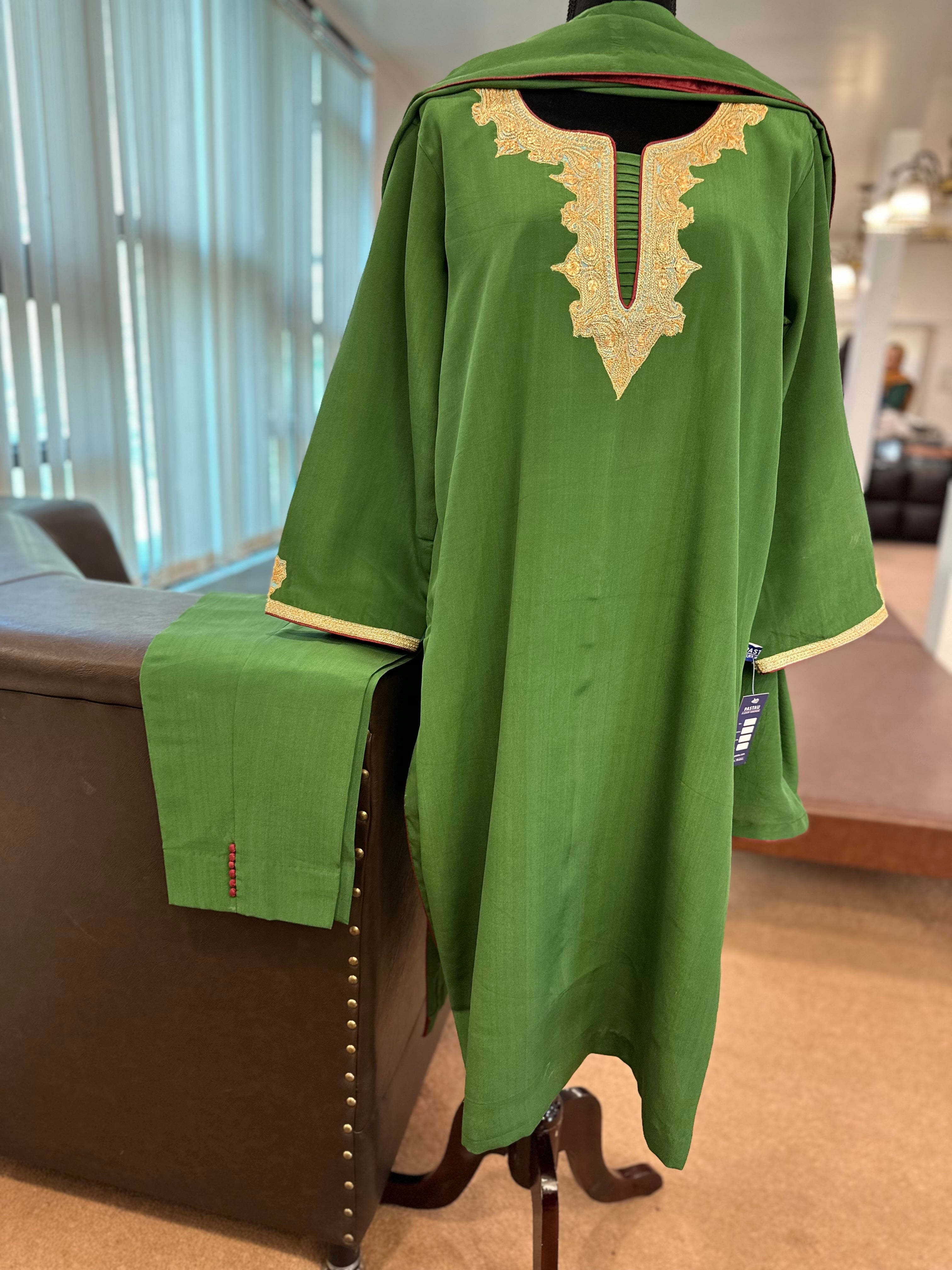 Pure crepe 3 piece handtilla suit