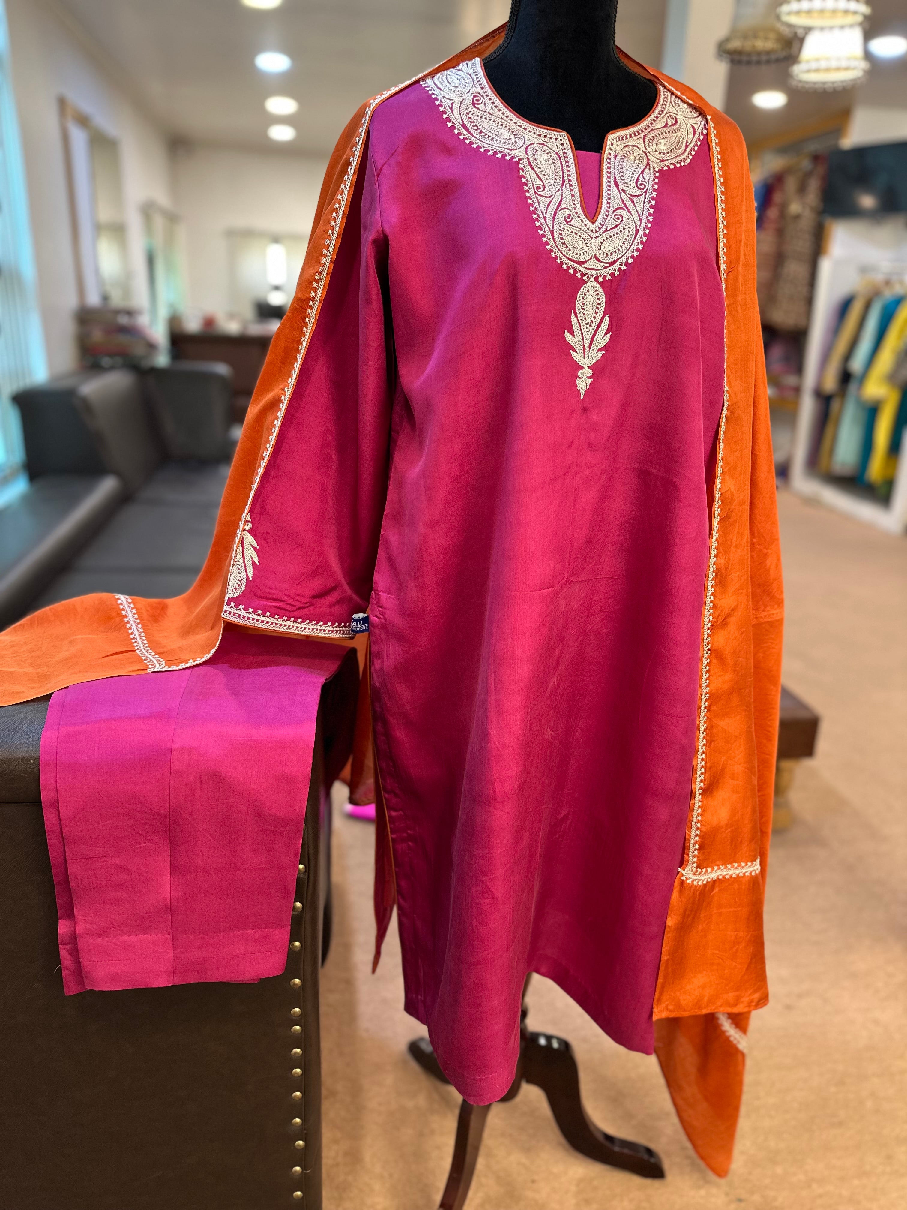 Puresilk handtilla suit 3 piece