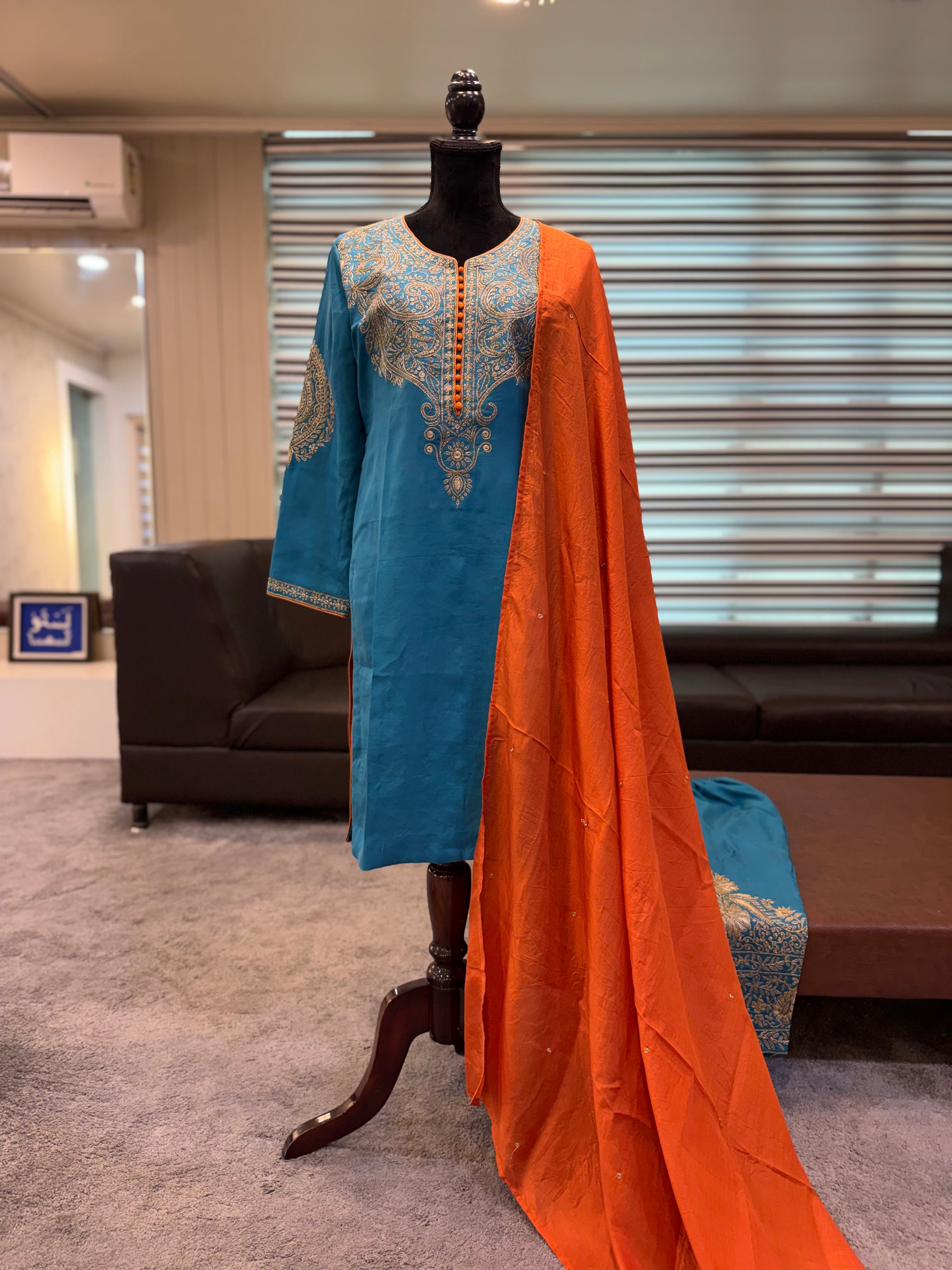 Puresilk tillawork suit