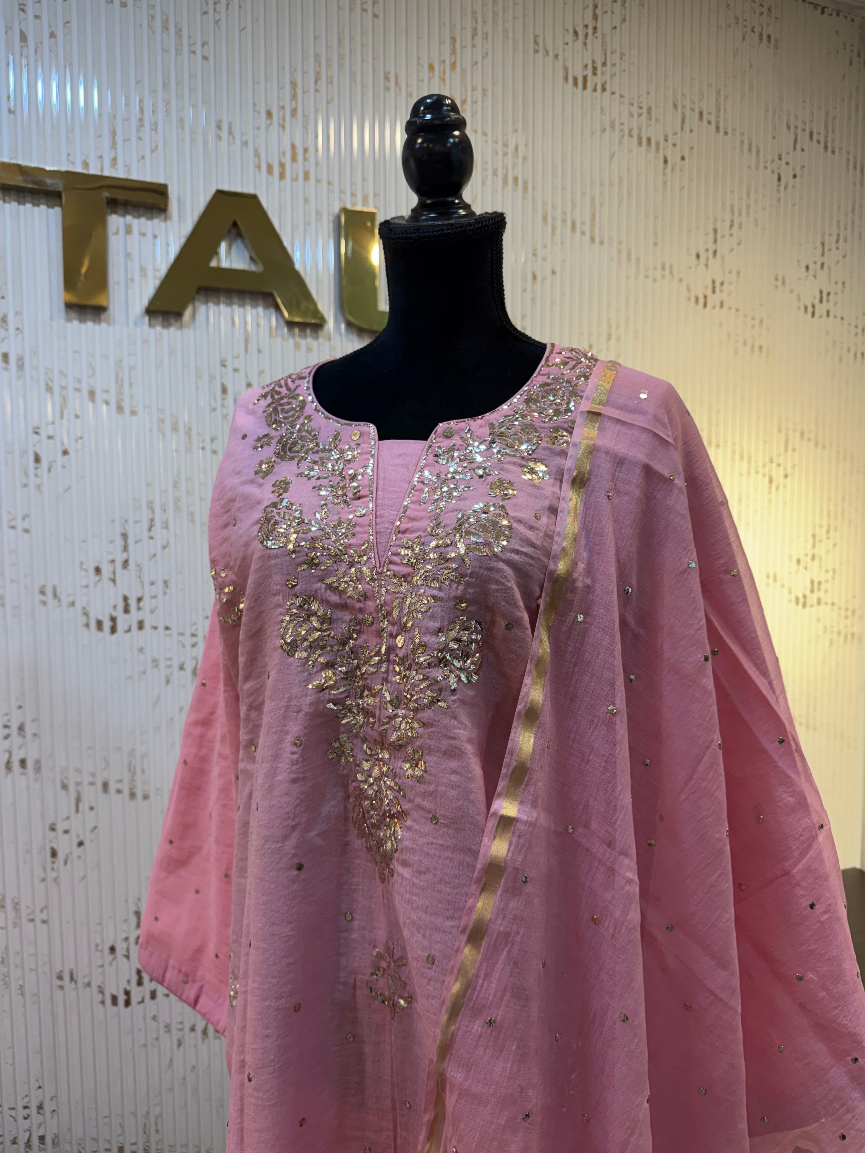 Mul chanderi mukaish work kurta set pbks163