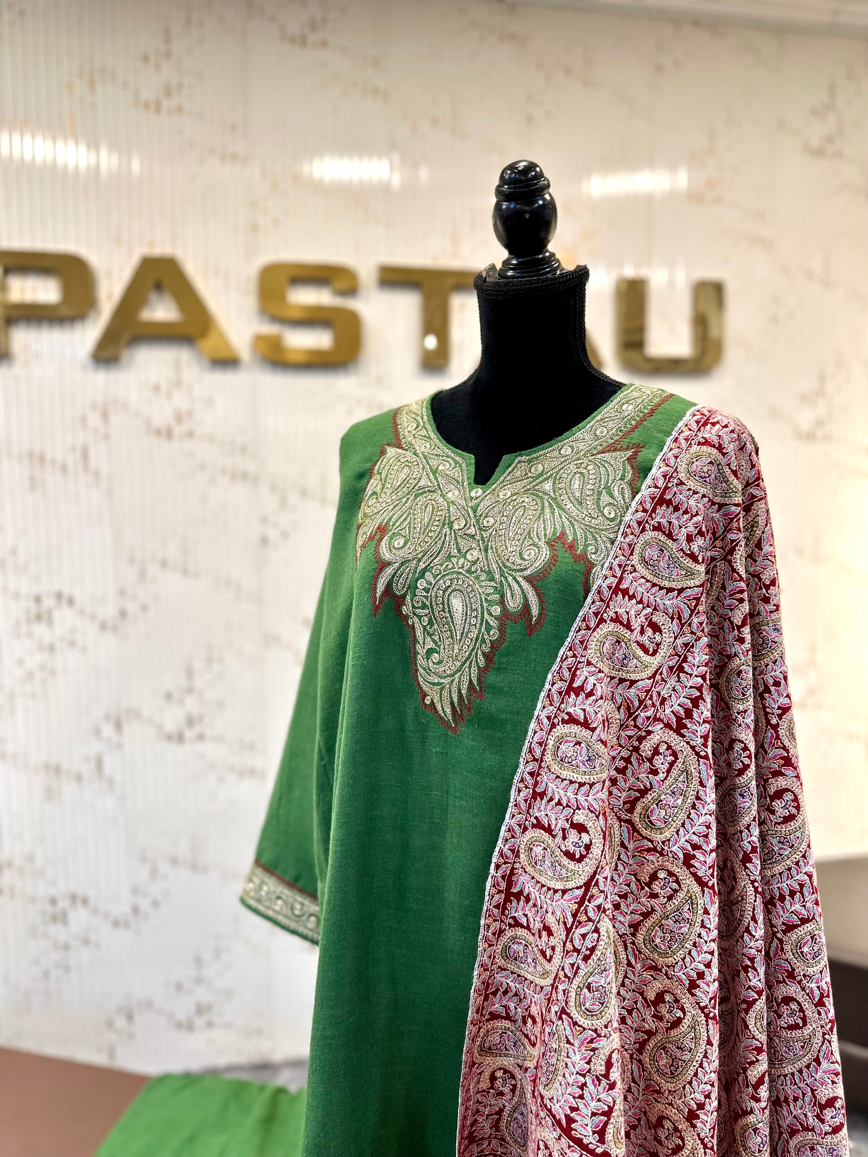 Purepashmina blend 2 piece pheran set pwb561