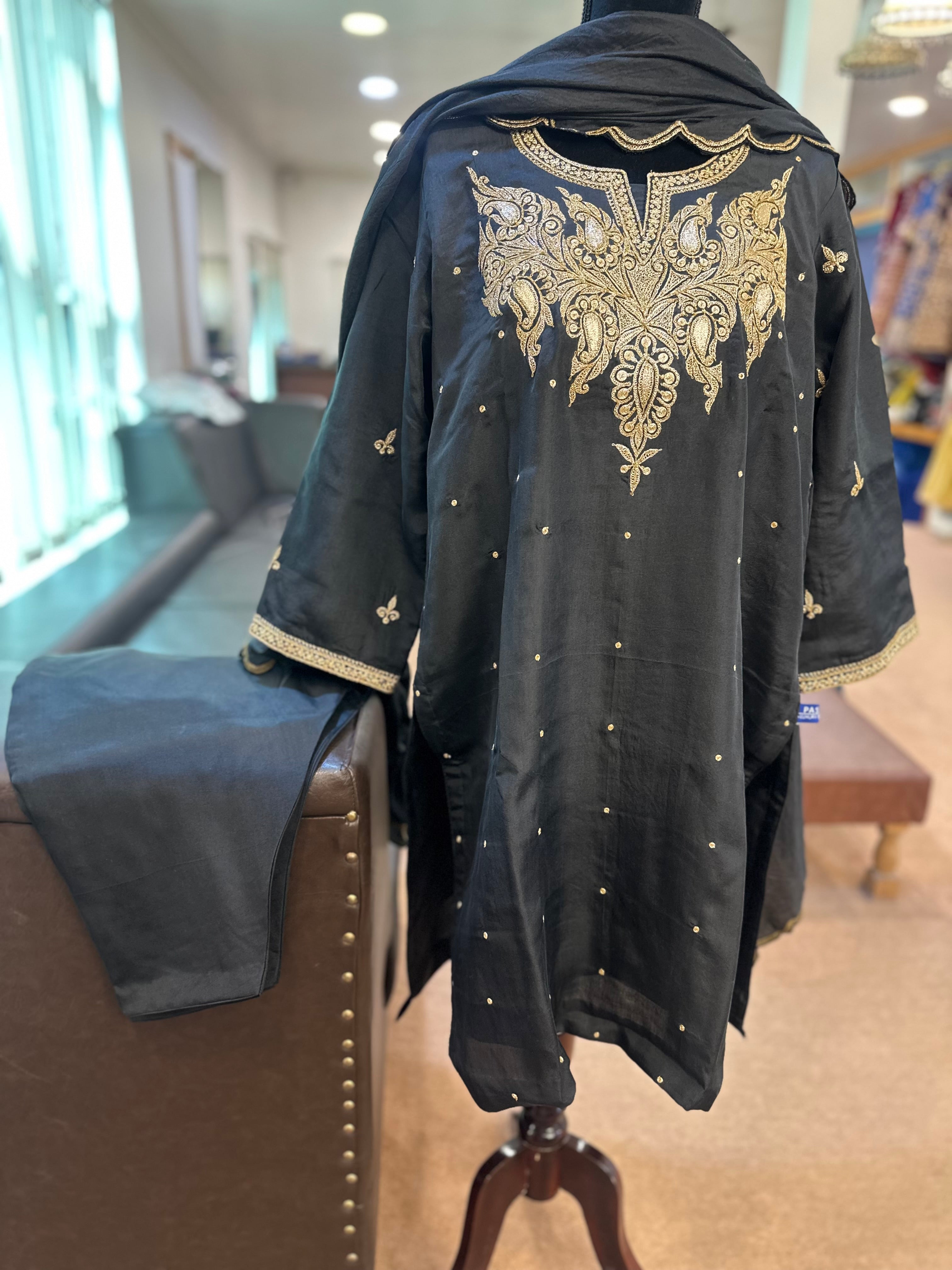 Puresilk 3 piece tillawork suit