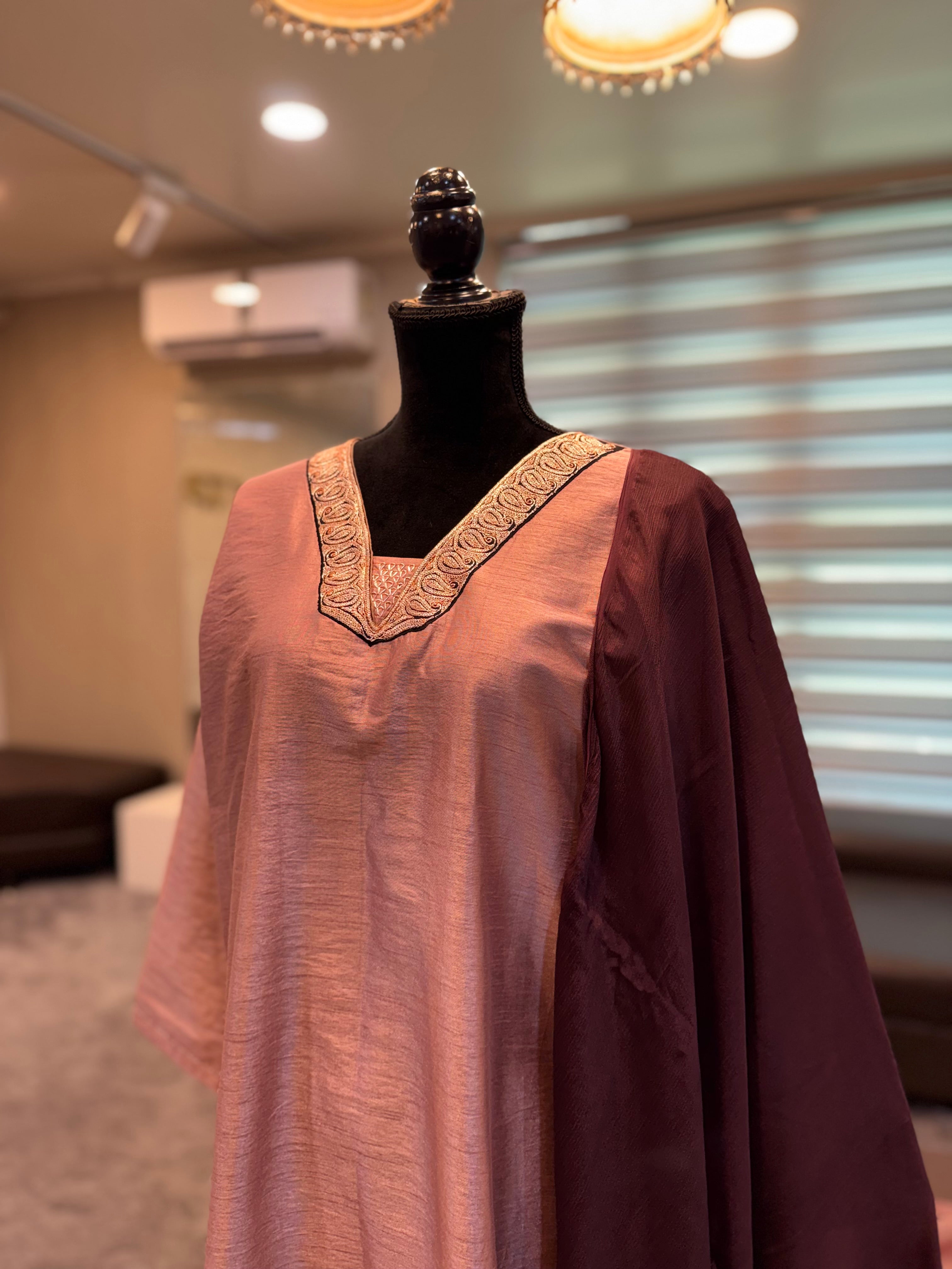 Handtilla 3 pc kurta set