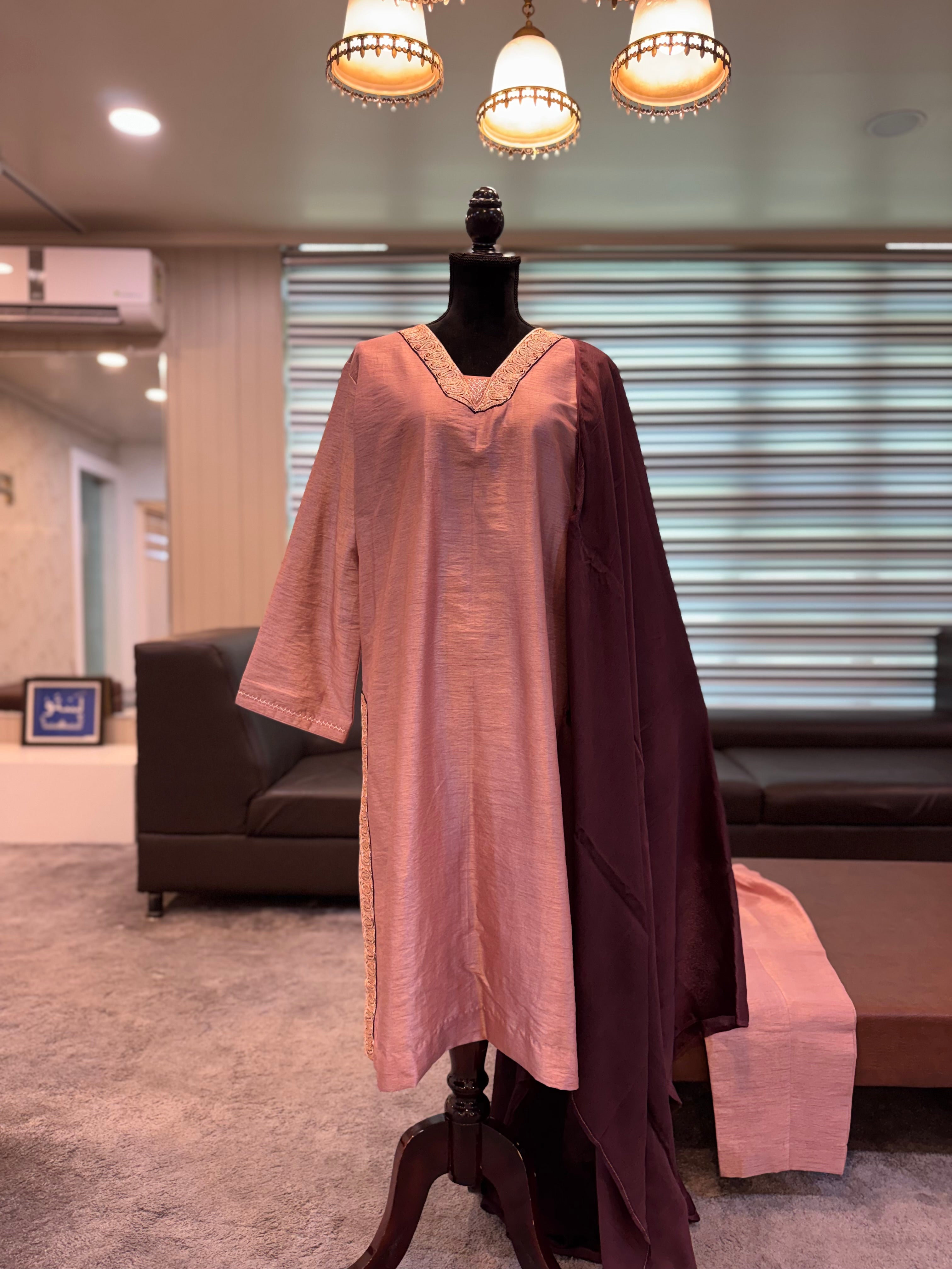 Handtilla 3 pc kurta set