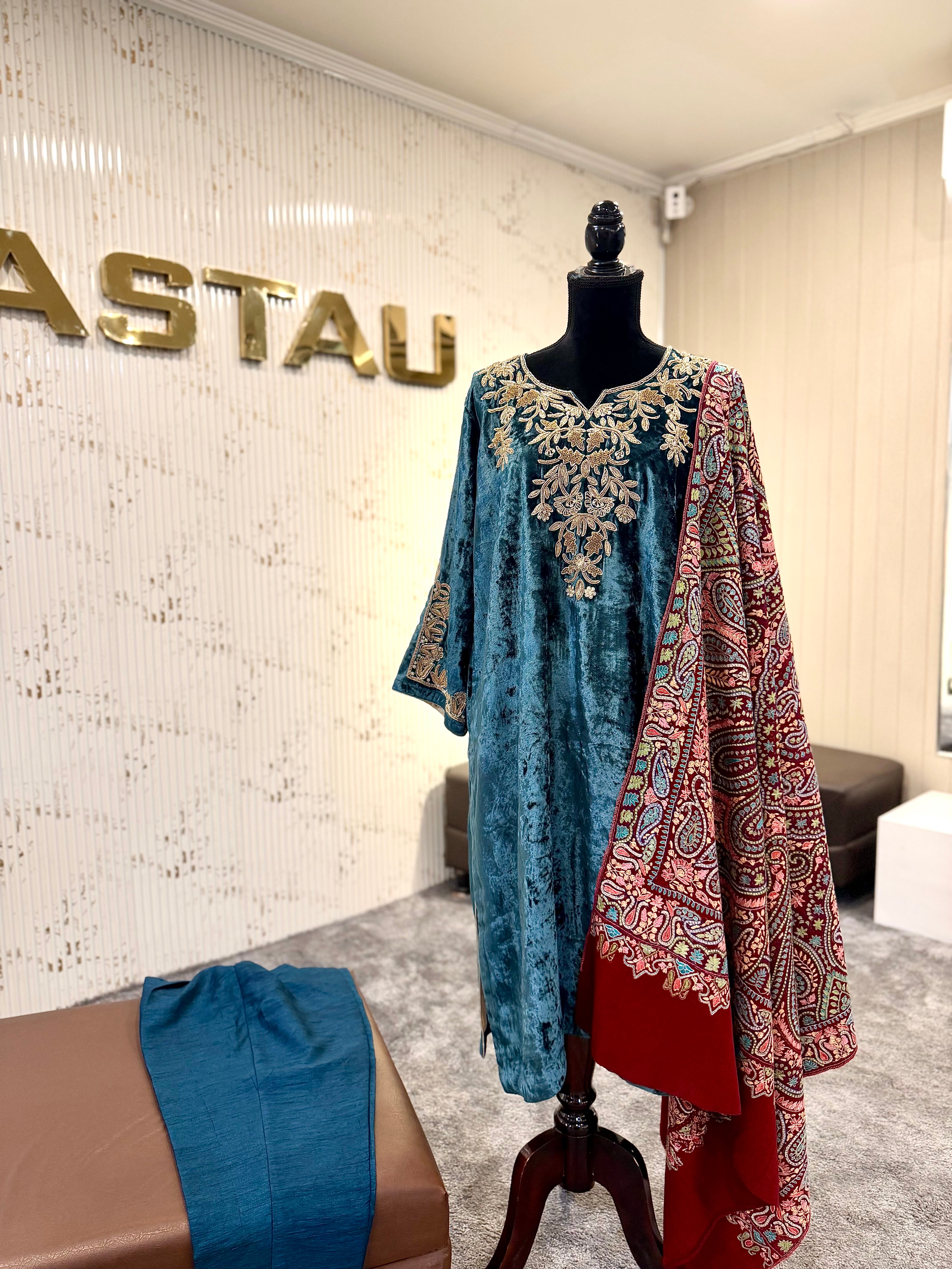 Velvet kurta set 2 pc