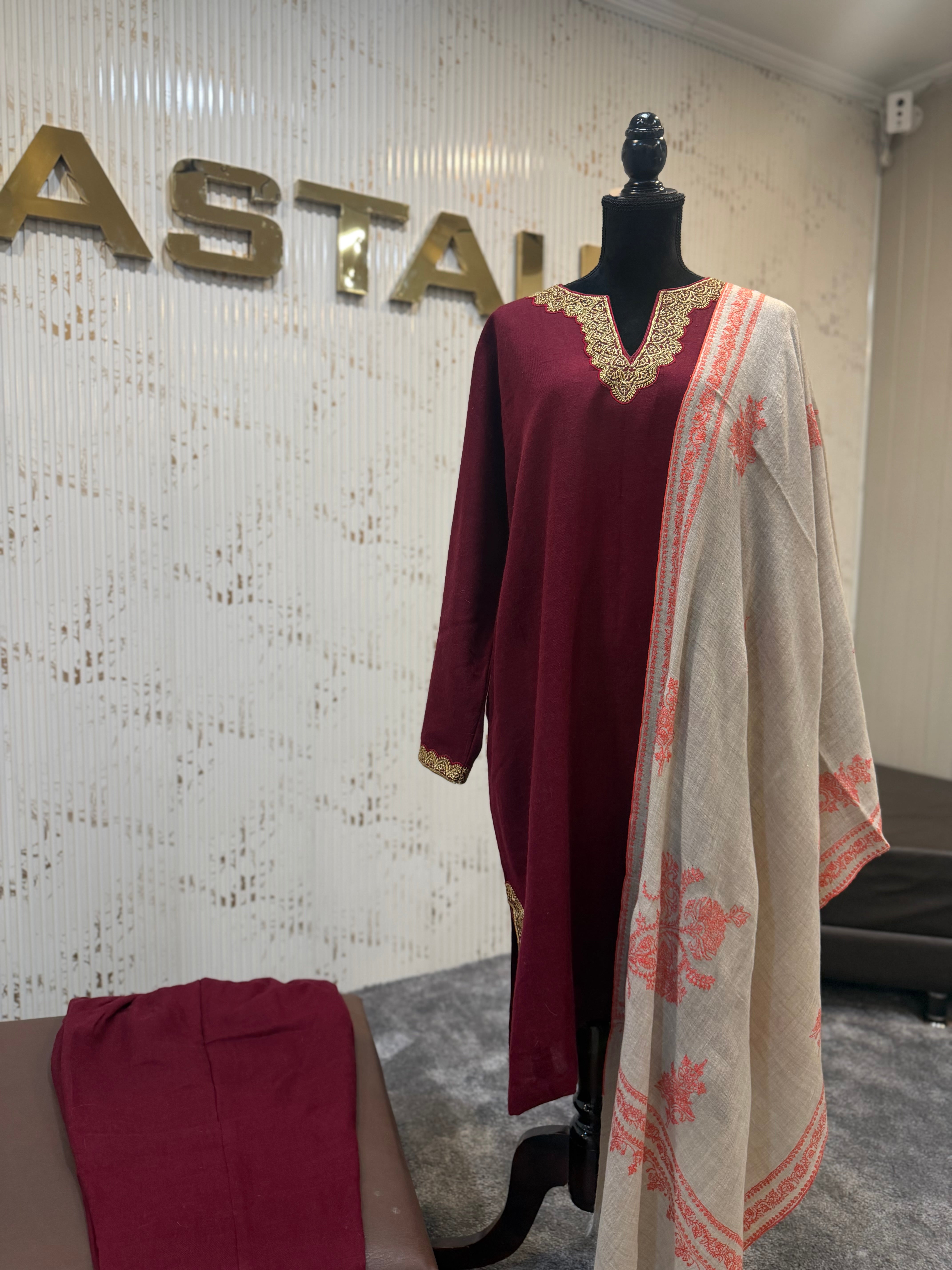 Purepashmina blend 2 pc pheran set pwb550