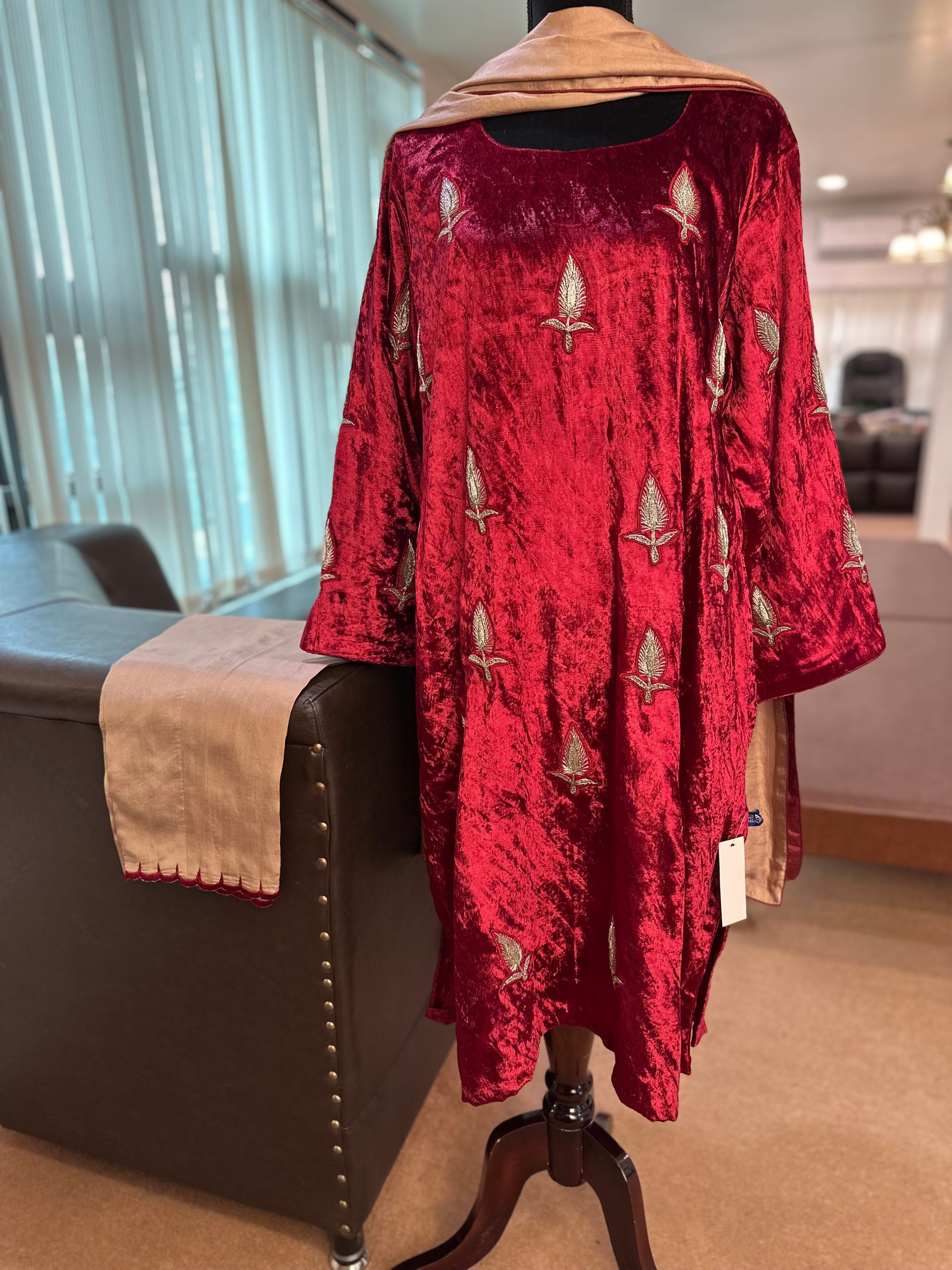 Velvet 3 piece suit mtks790