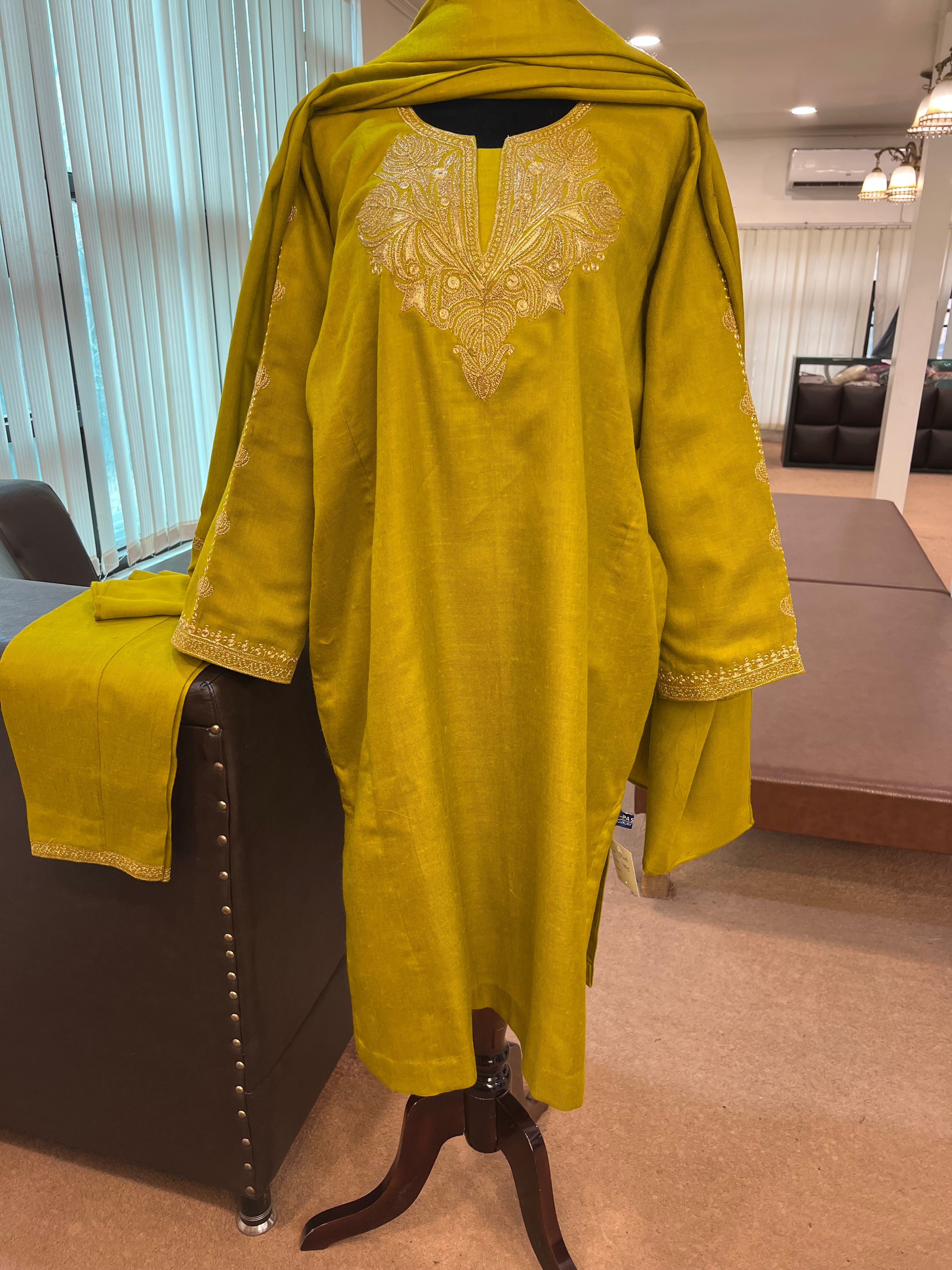 Pure pashmina blend 3pc pheran set pwb405