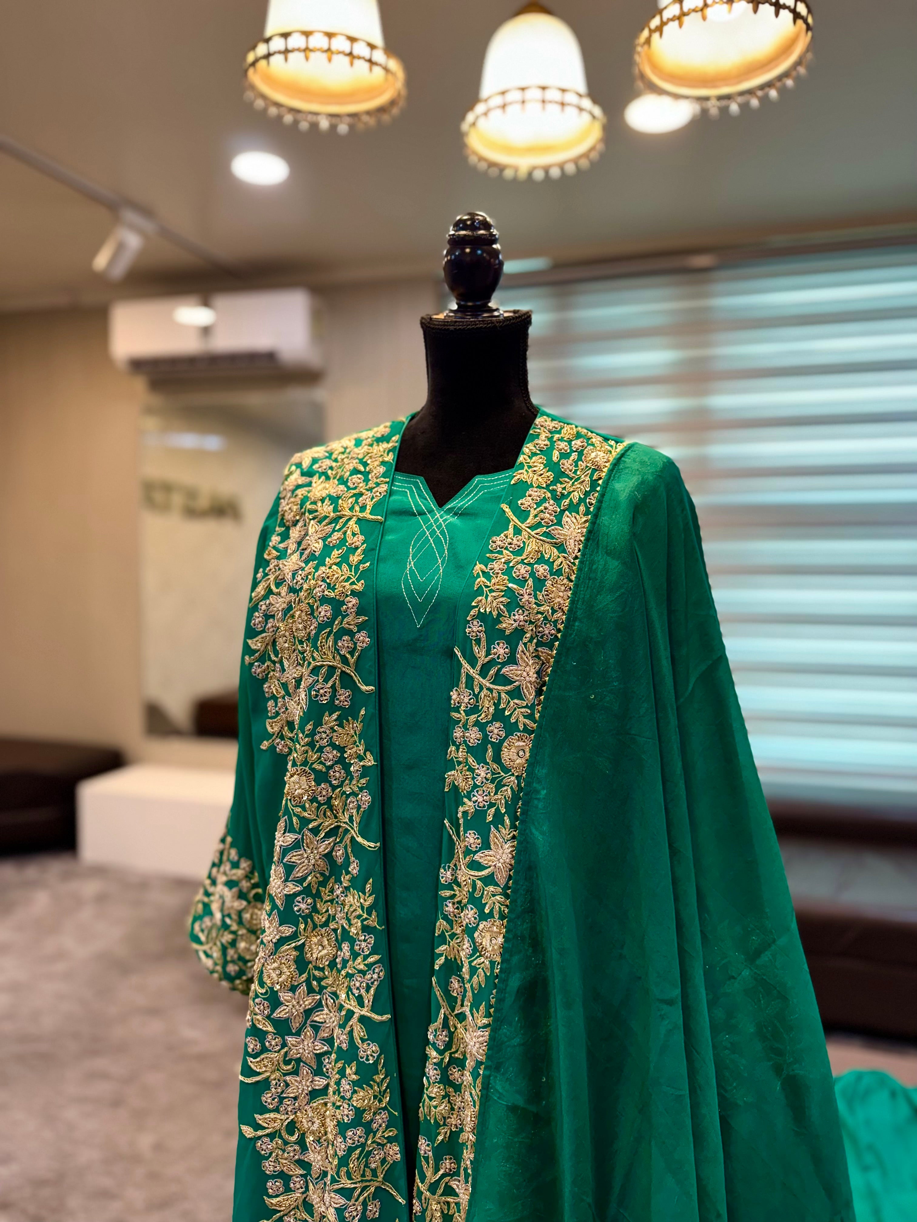 Puresilk dress with shrug pbks138