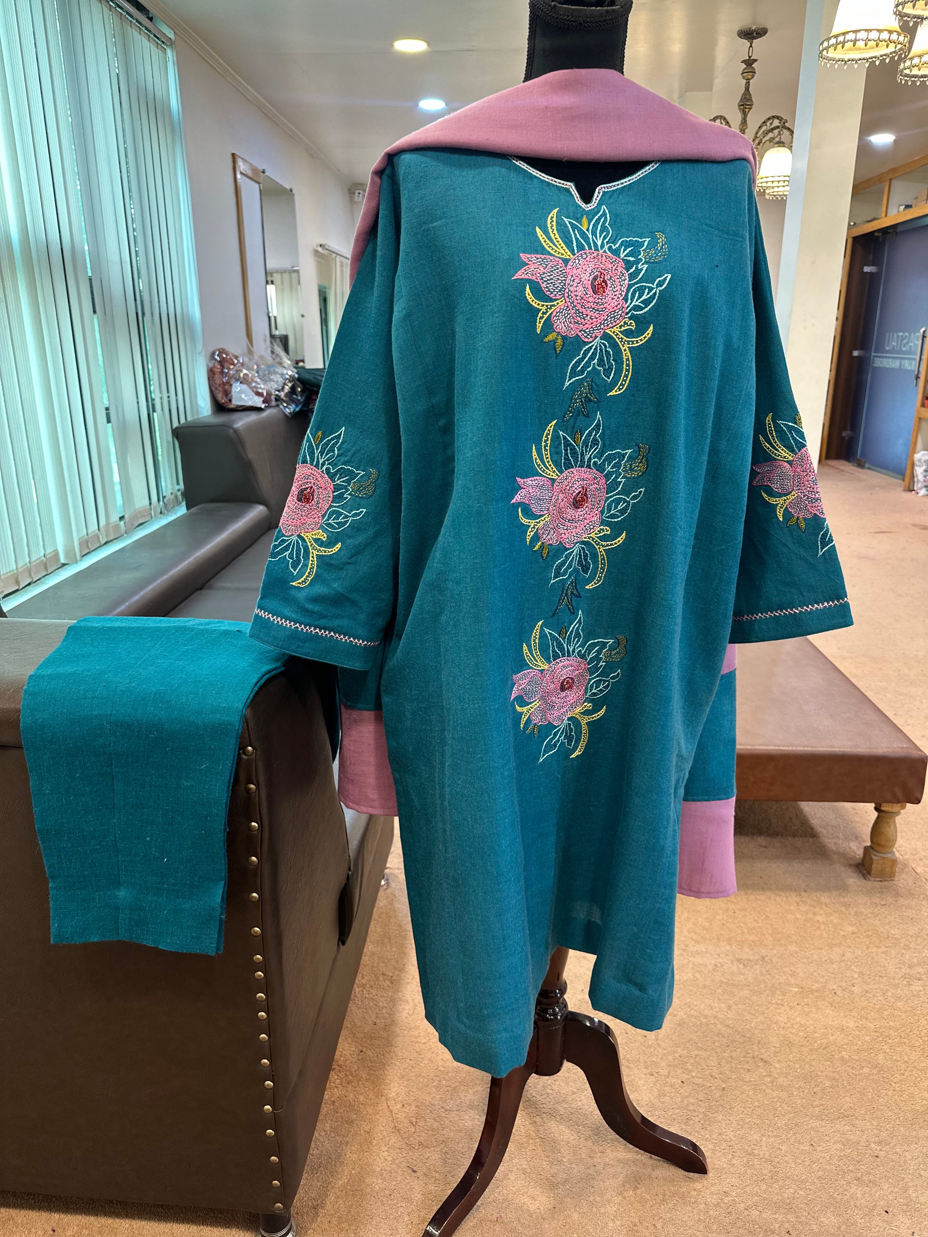 Purepashmina blend 3 piece pheran set pwb493