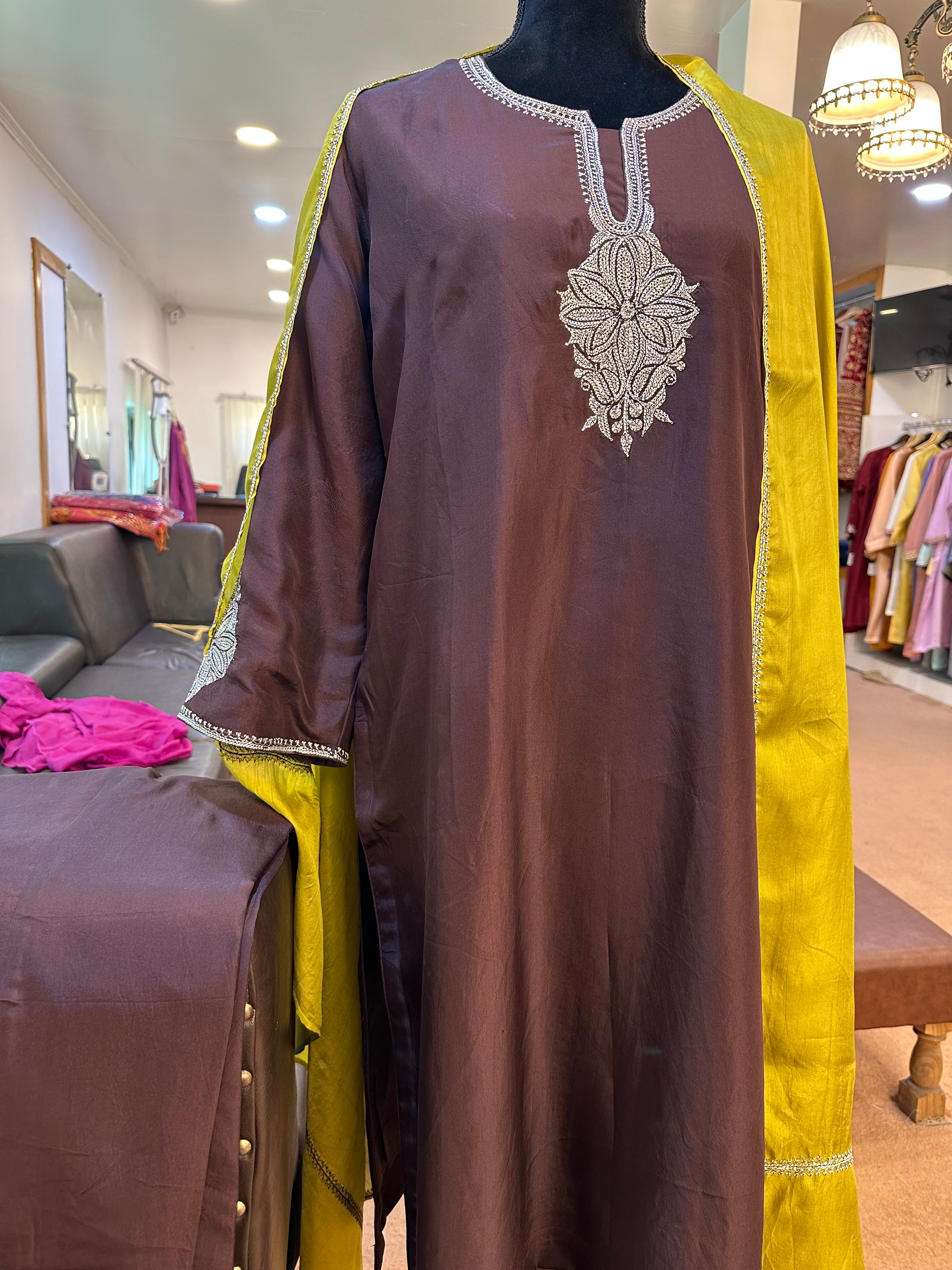 Handtilla 3 piece suit