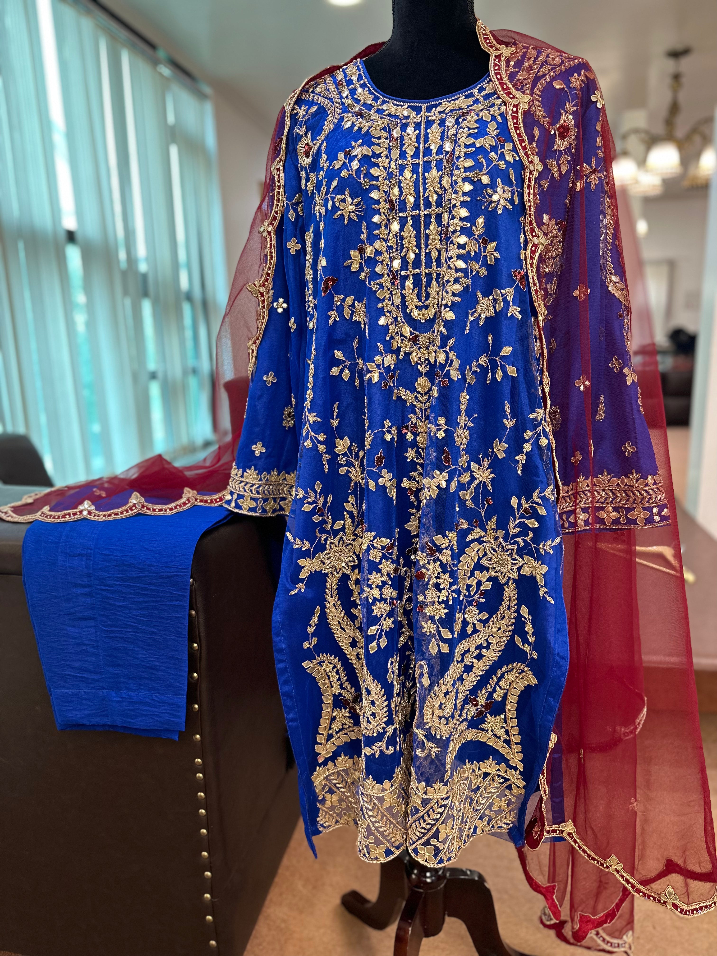 Handembroidered kurta set