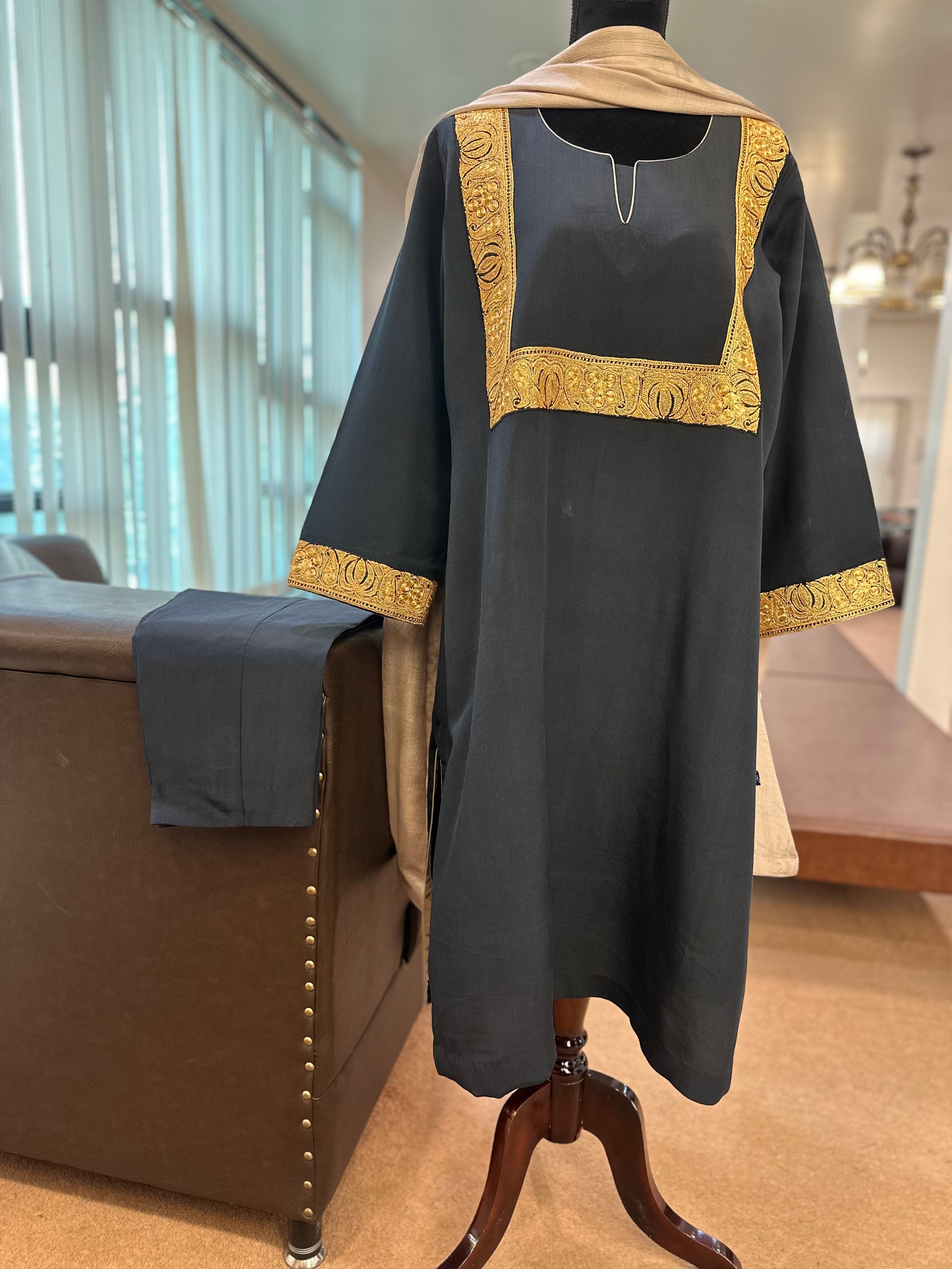 Purecrepe Handtilla suit 3 piece