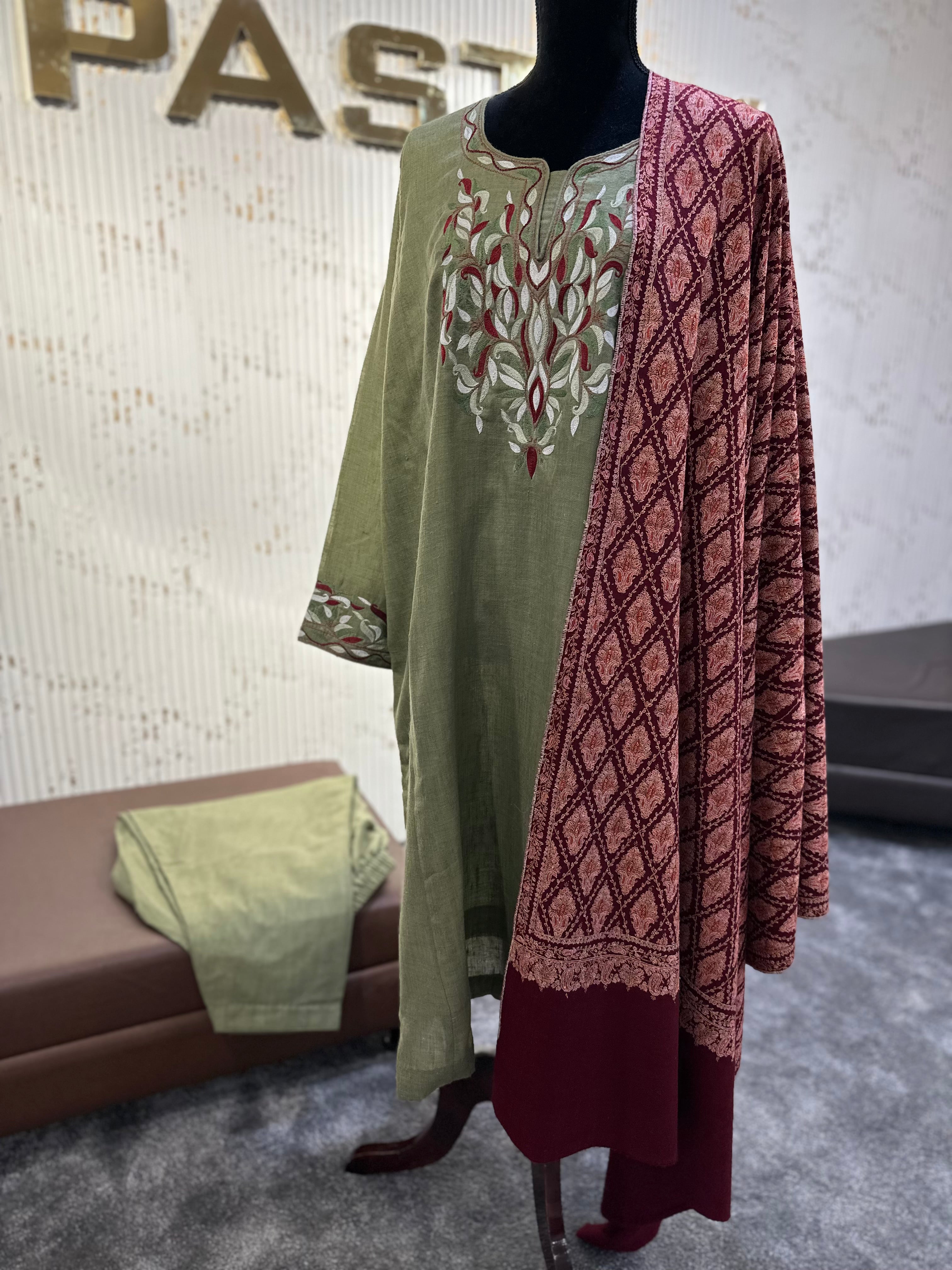 Purepashmina blend pheran set pwb515