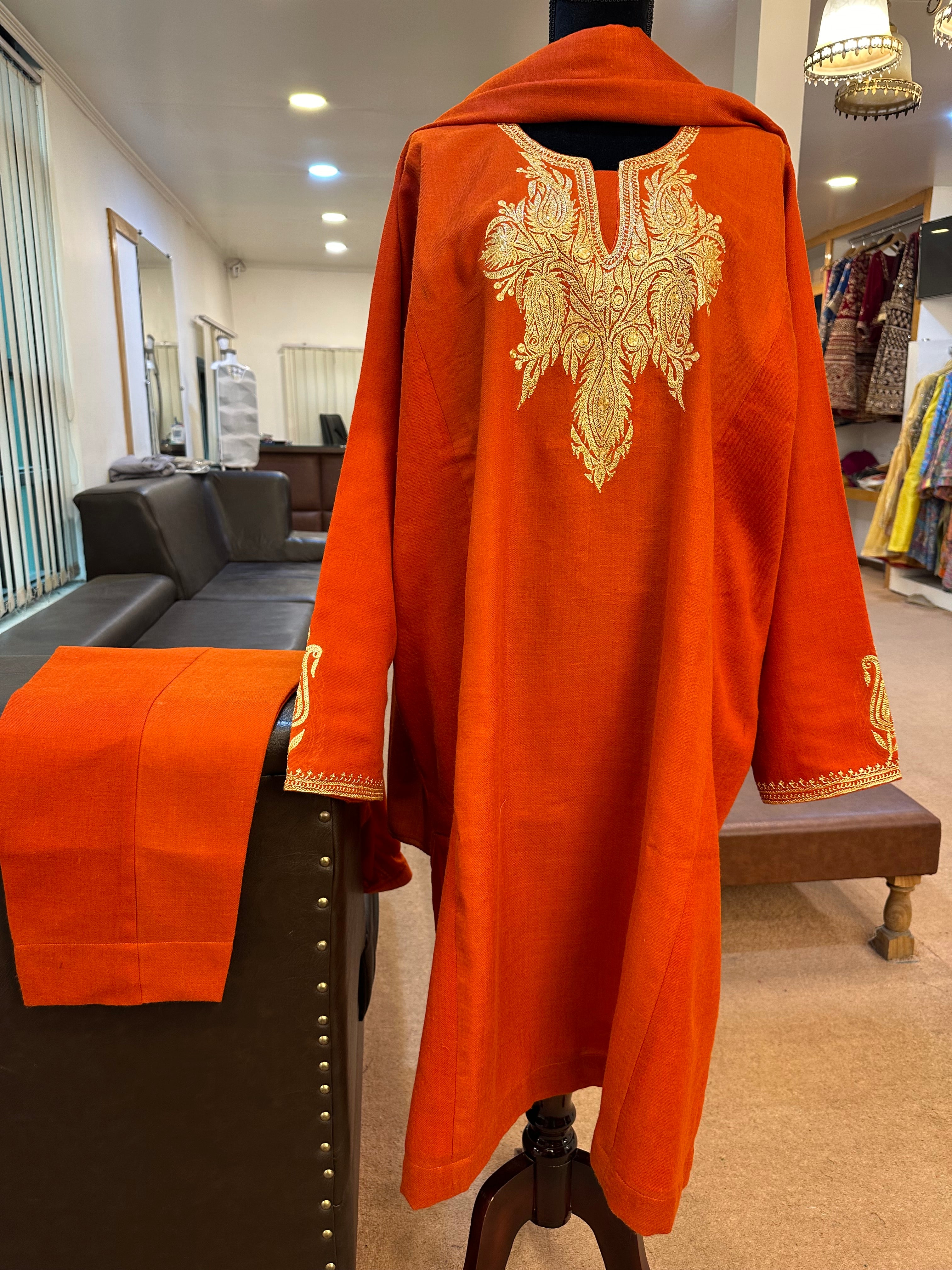 Handtilla pashmina blend pheran set