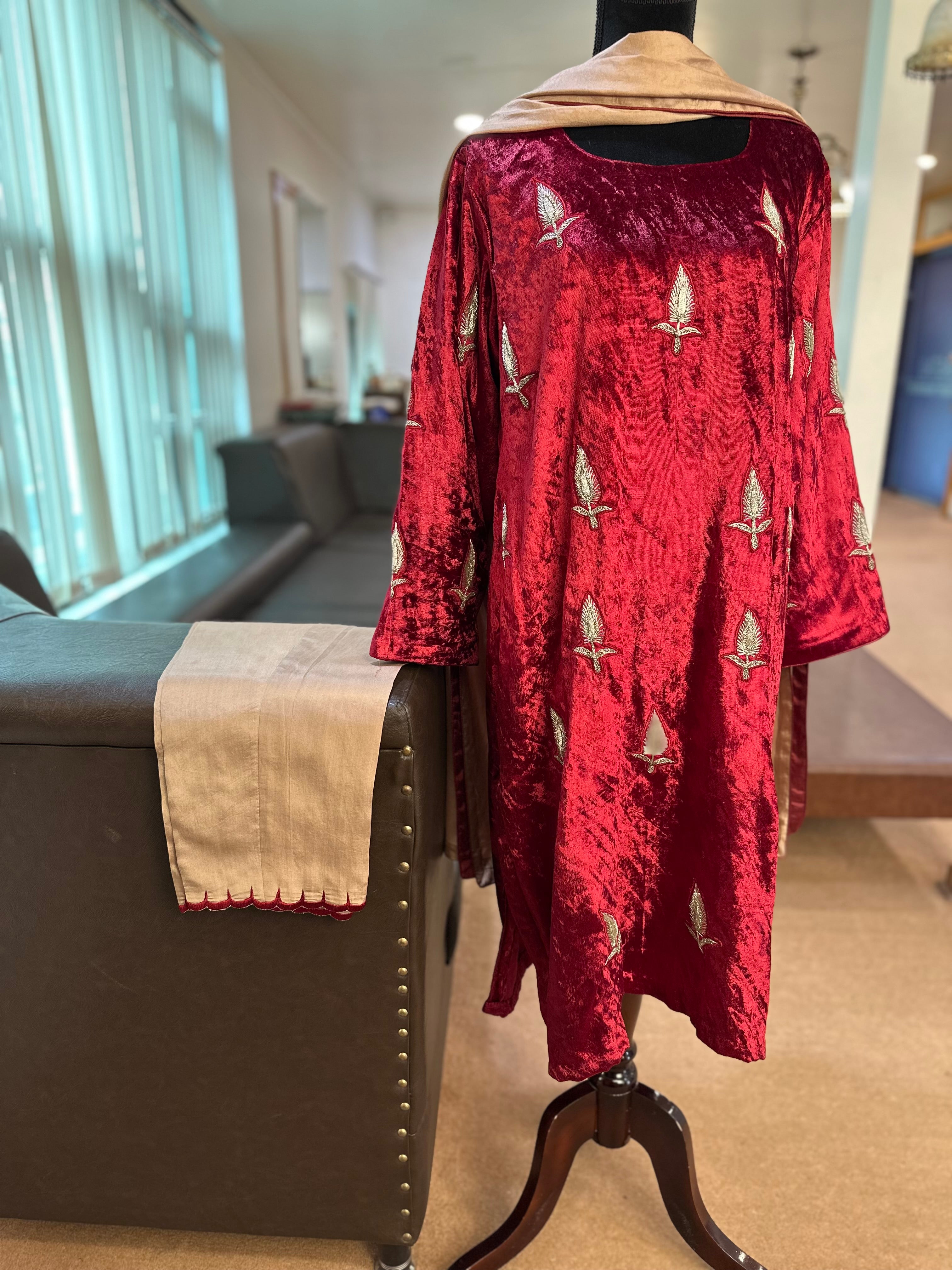 Velvet 3 piece suit mtks790