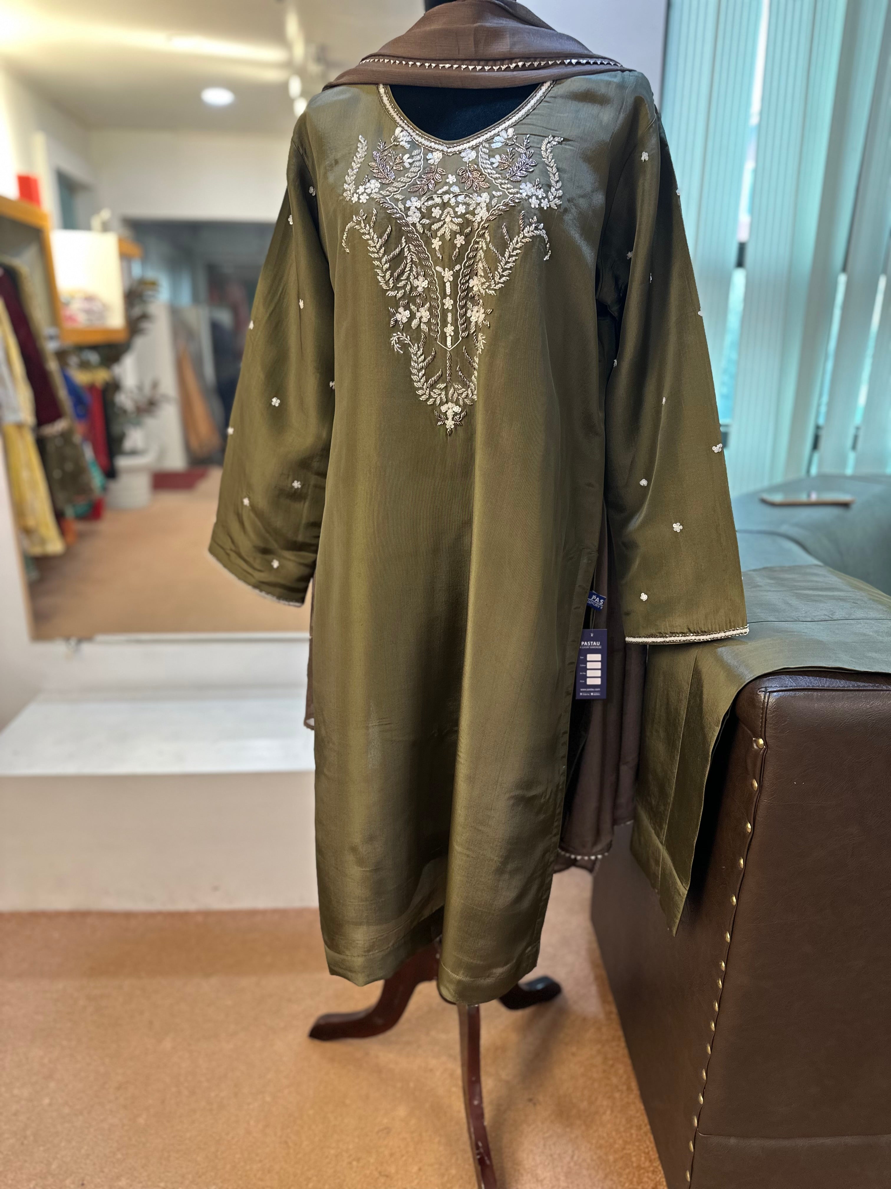 Hand embroidered kurta set 3pc pbks783