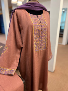 Purepashmina blend hand sozni pheran set 2pc pwb369