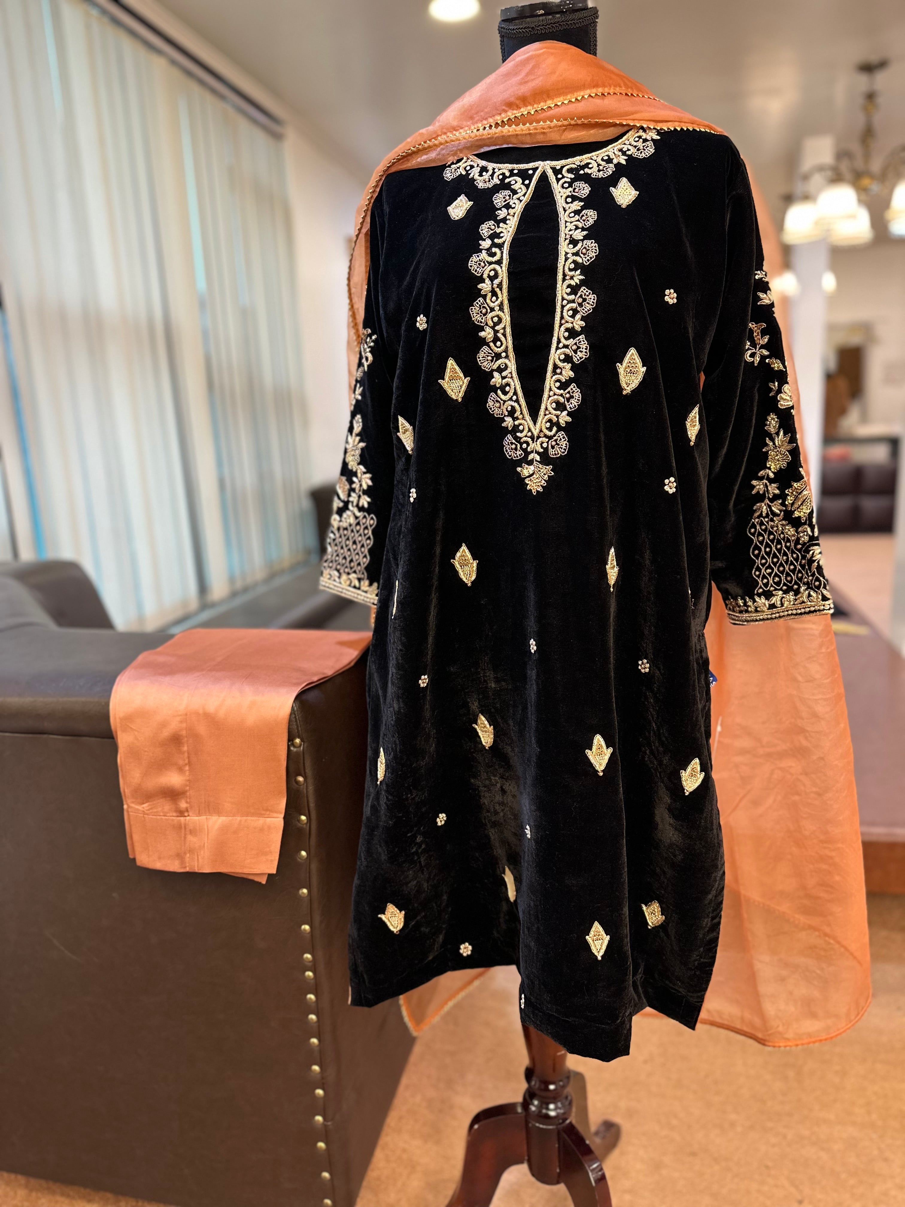 Handembrodiered kurta set pbks782