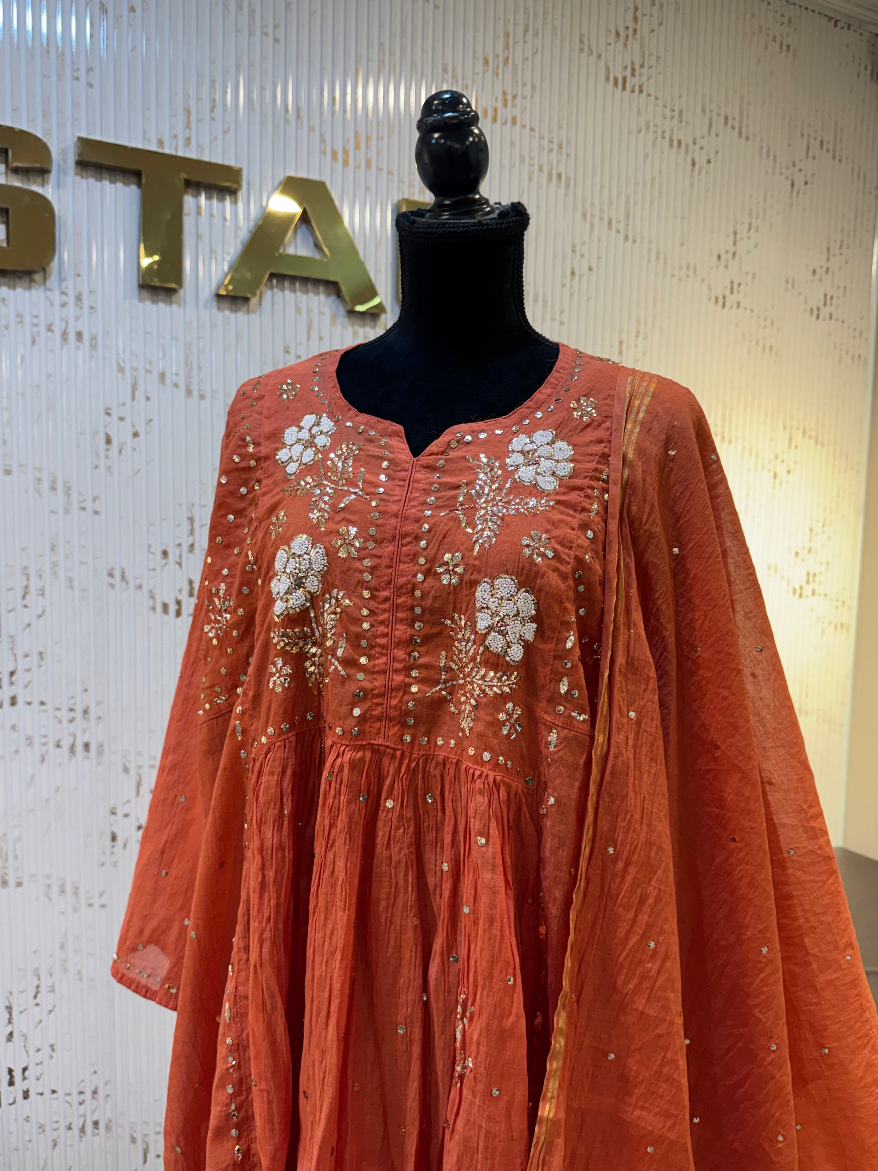 Mulchanderi handwork gown pbks159