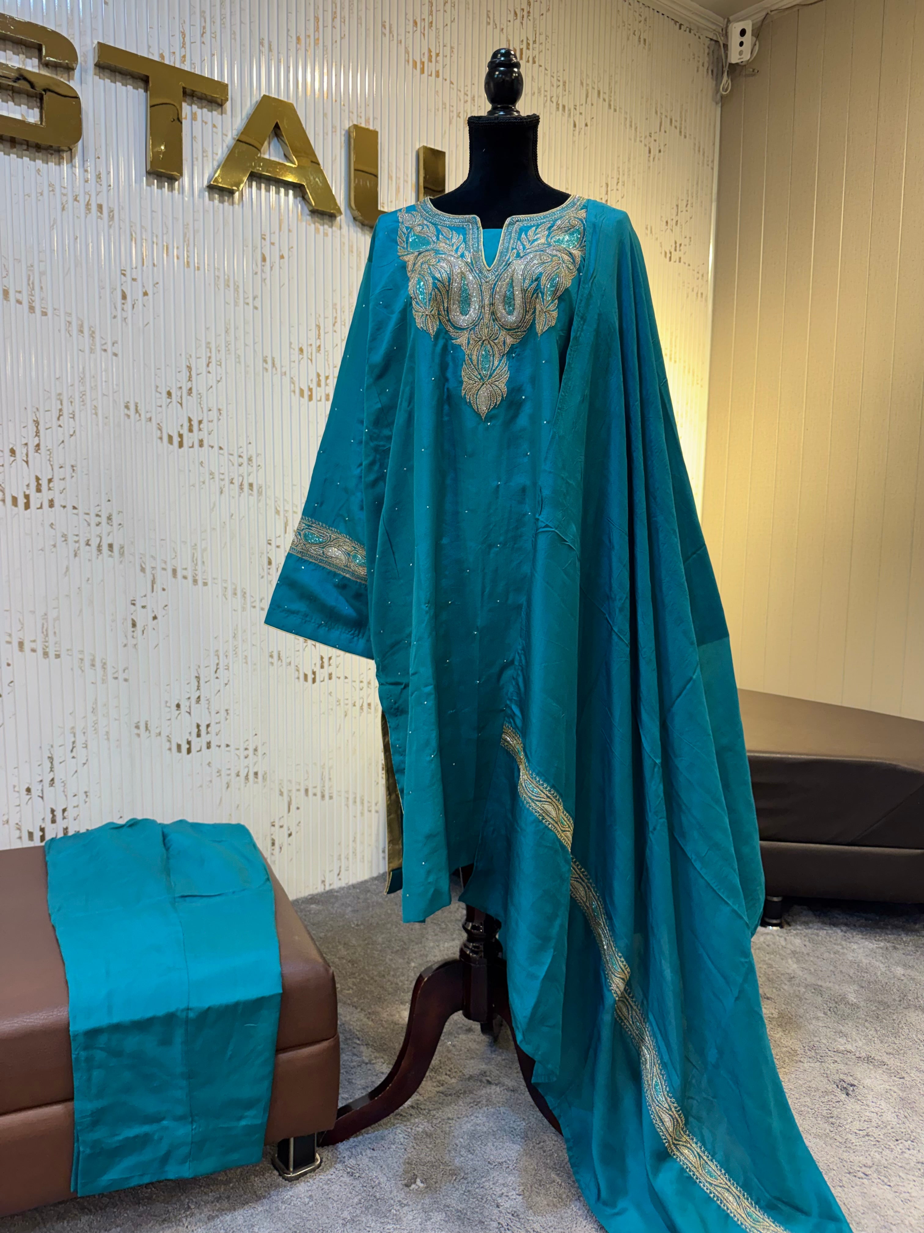 Puresilk tilla handwork mix pheran set