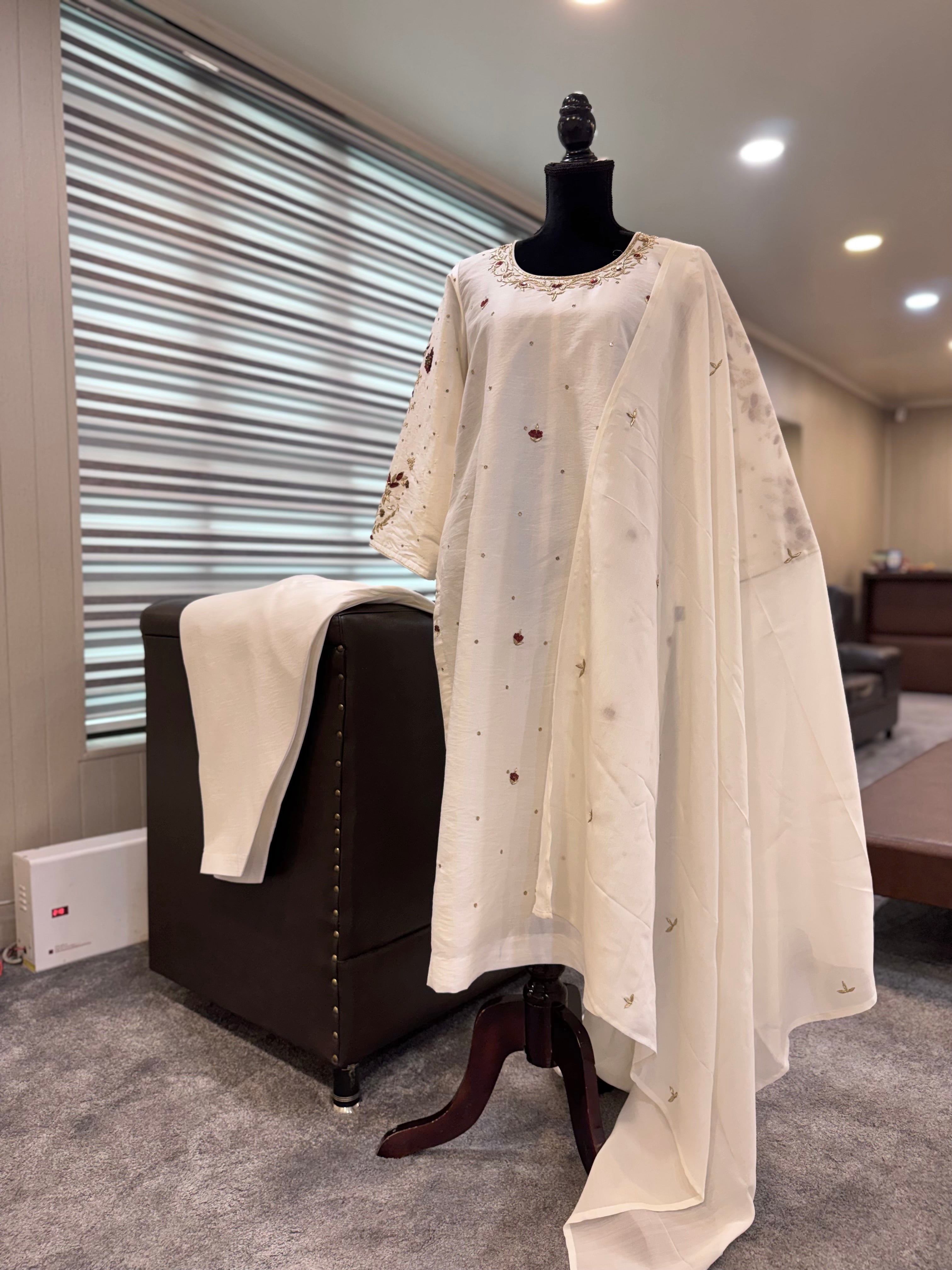 Handwork raw silk suit