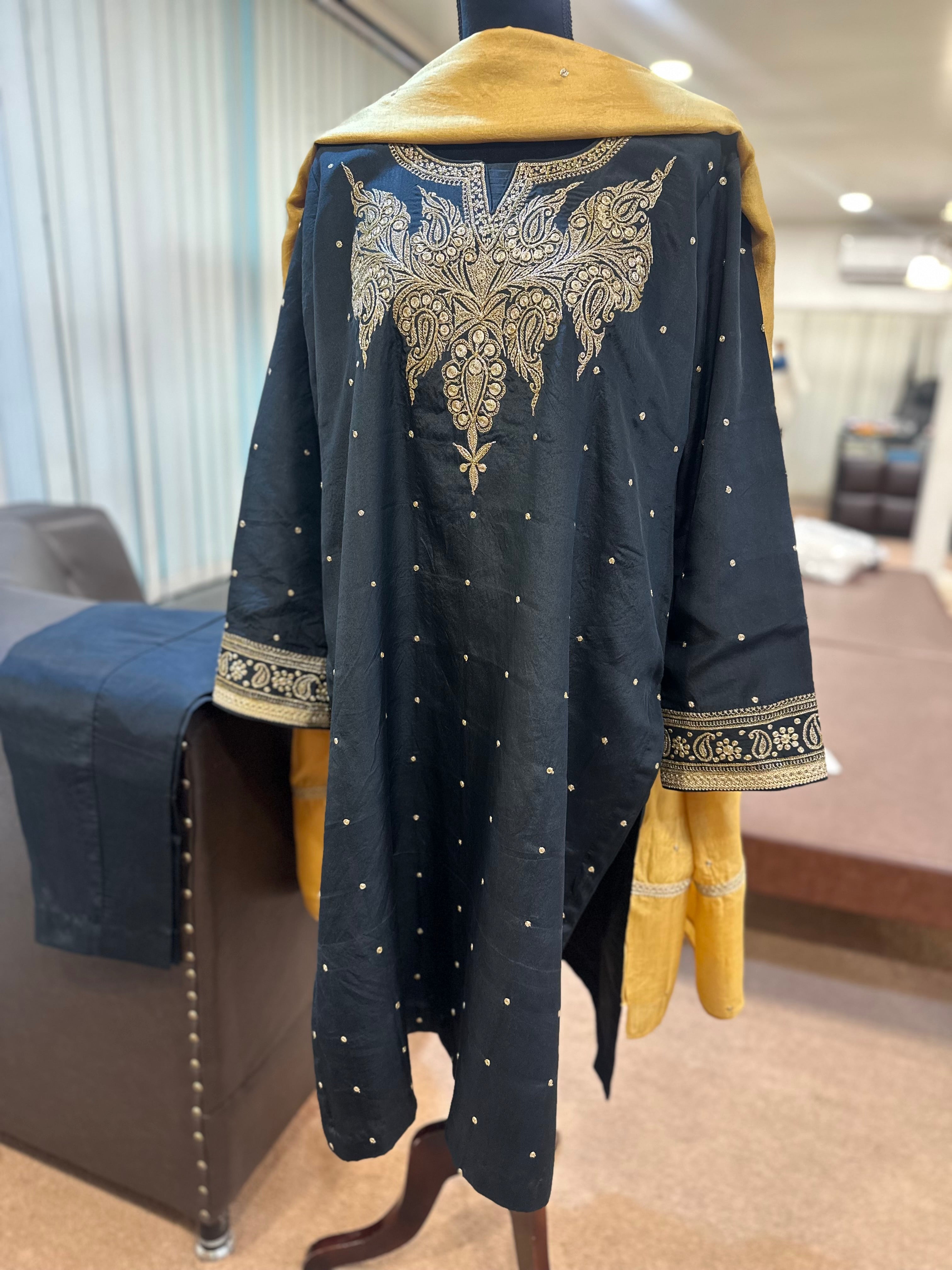 Puresilk 3 piece suit mtks838