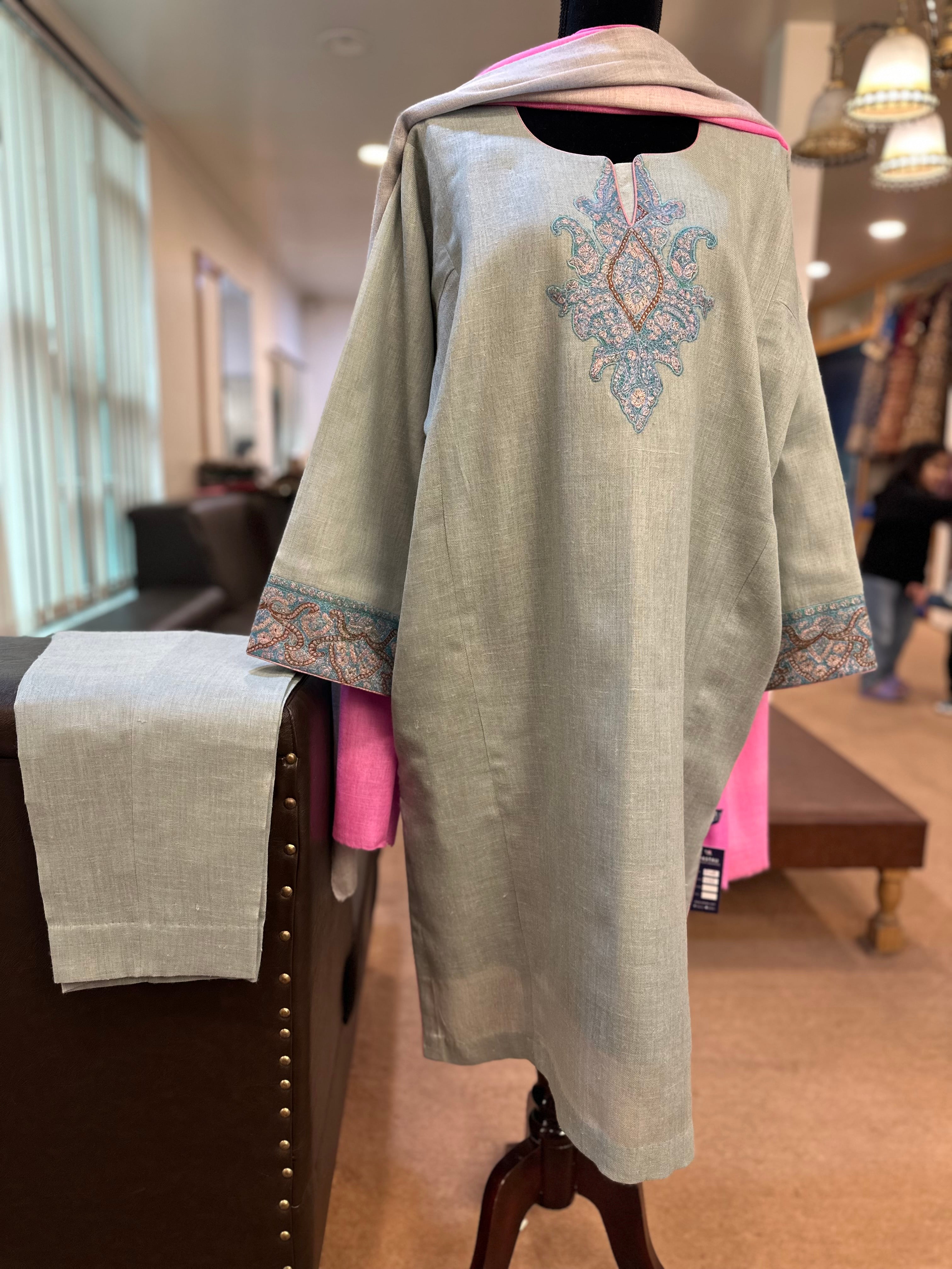 Purepashmina blend pheran set pwb436