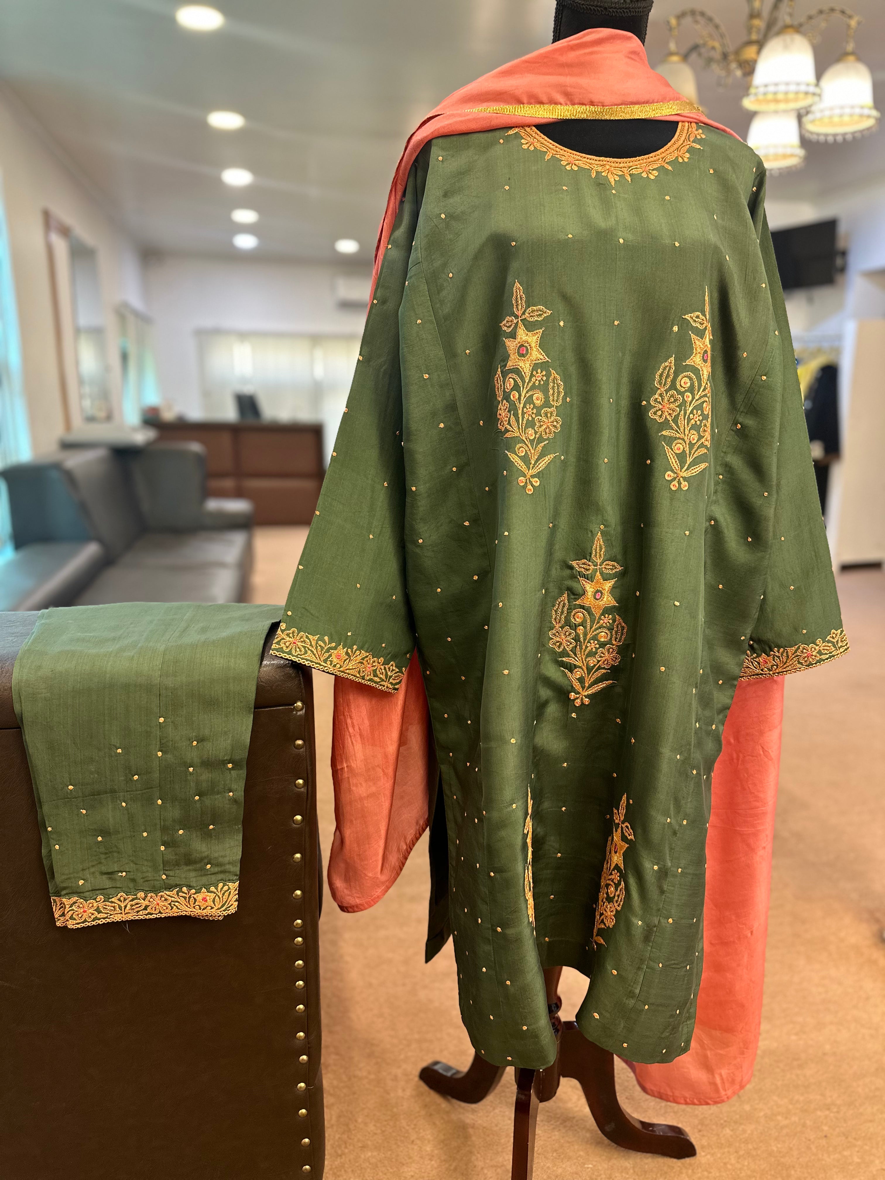 Puresilk pheran set Mtks697