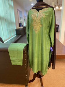 Hand Tilla pure silk suit