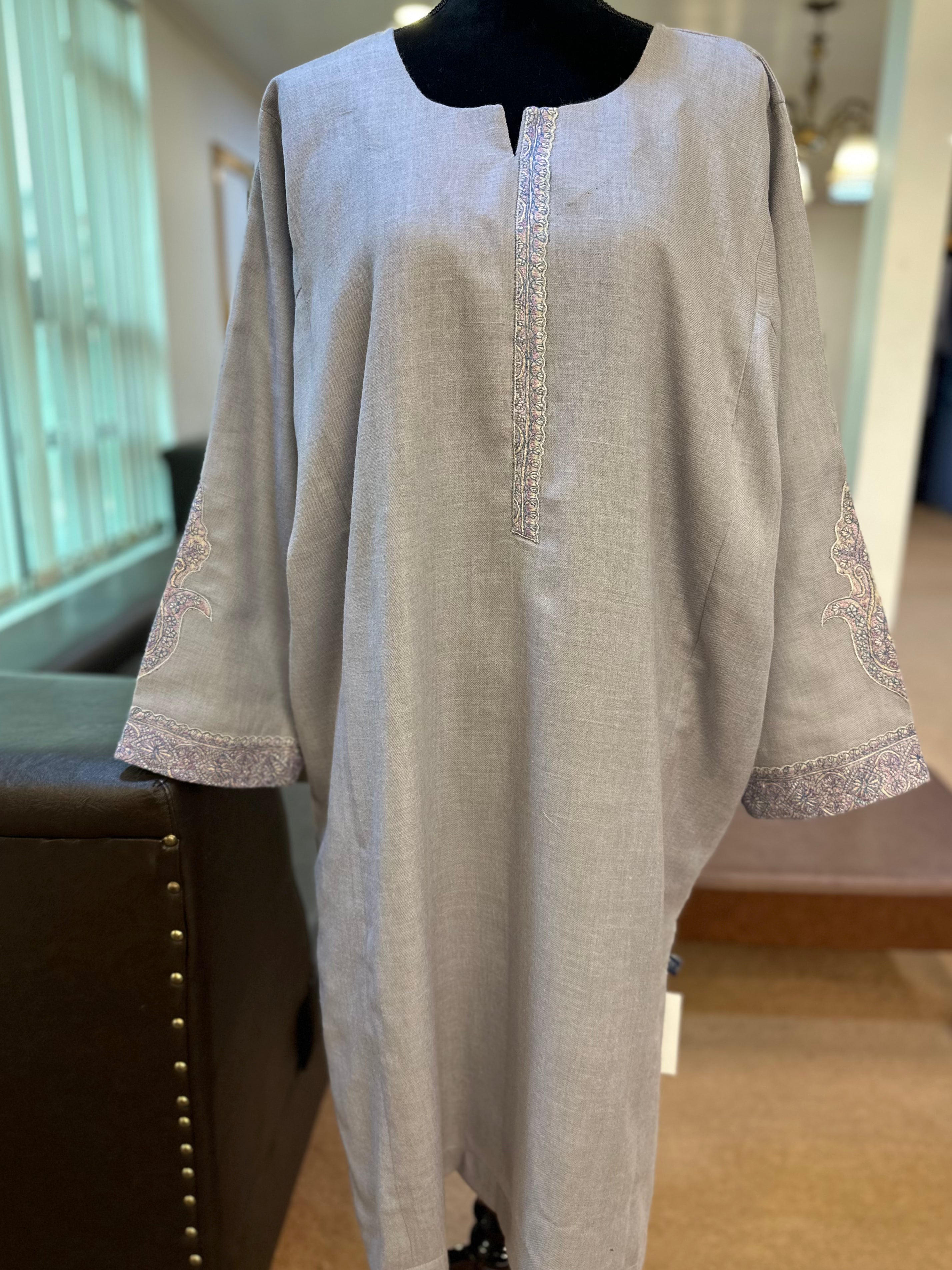 Hand sozni pure pashmina blend pheran pwb296