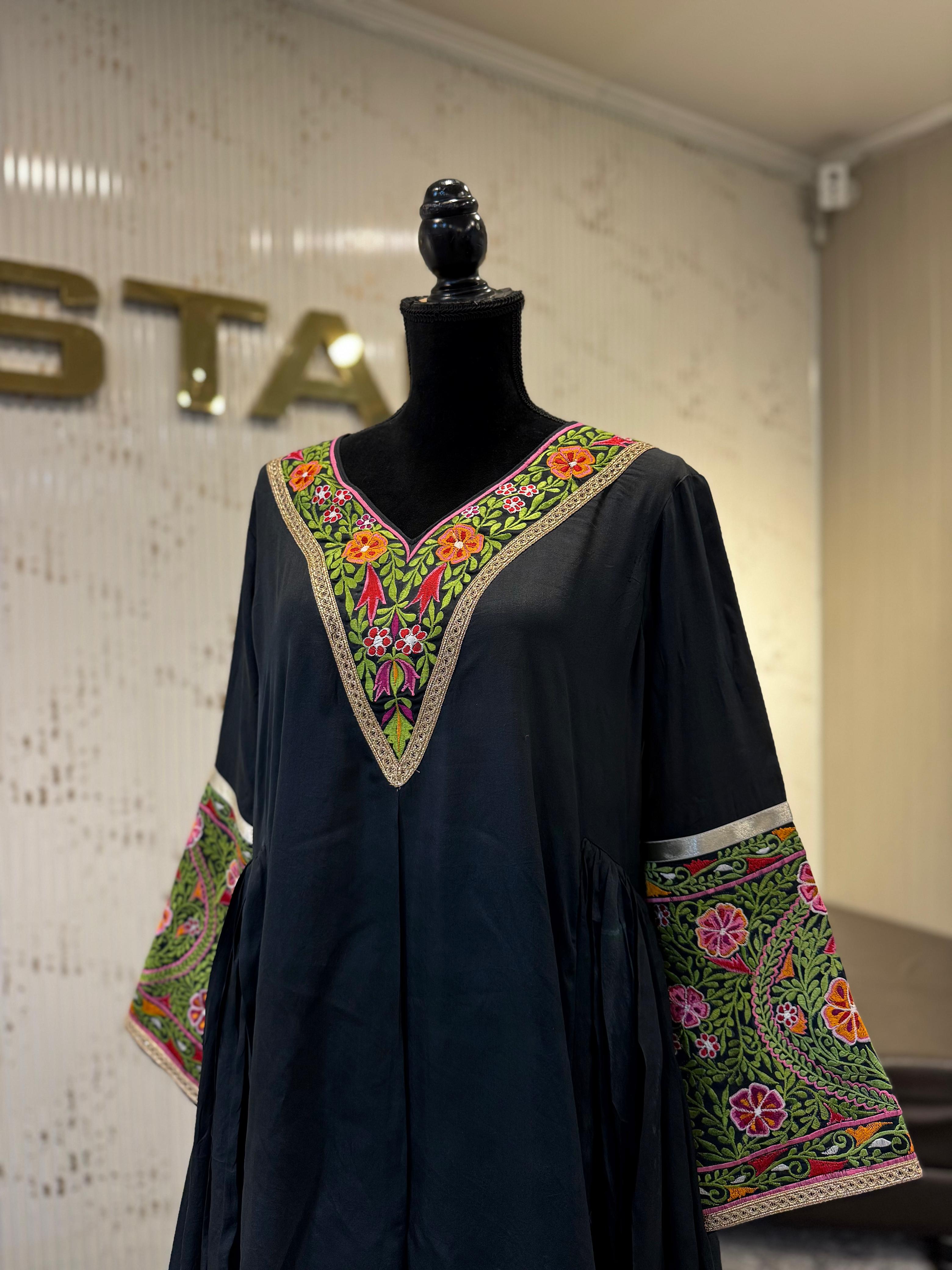 The Obsidian Floral Tilla Tunic