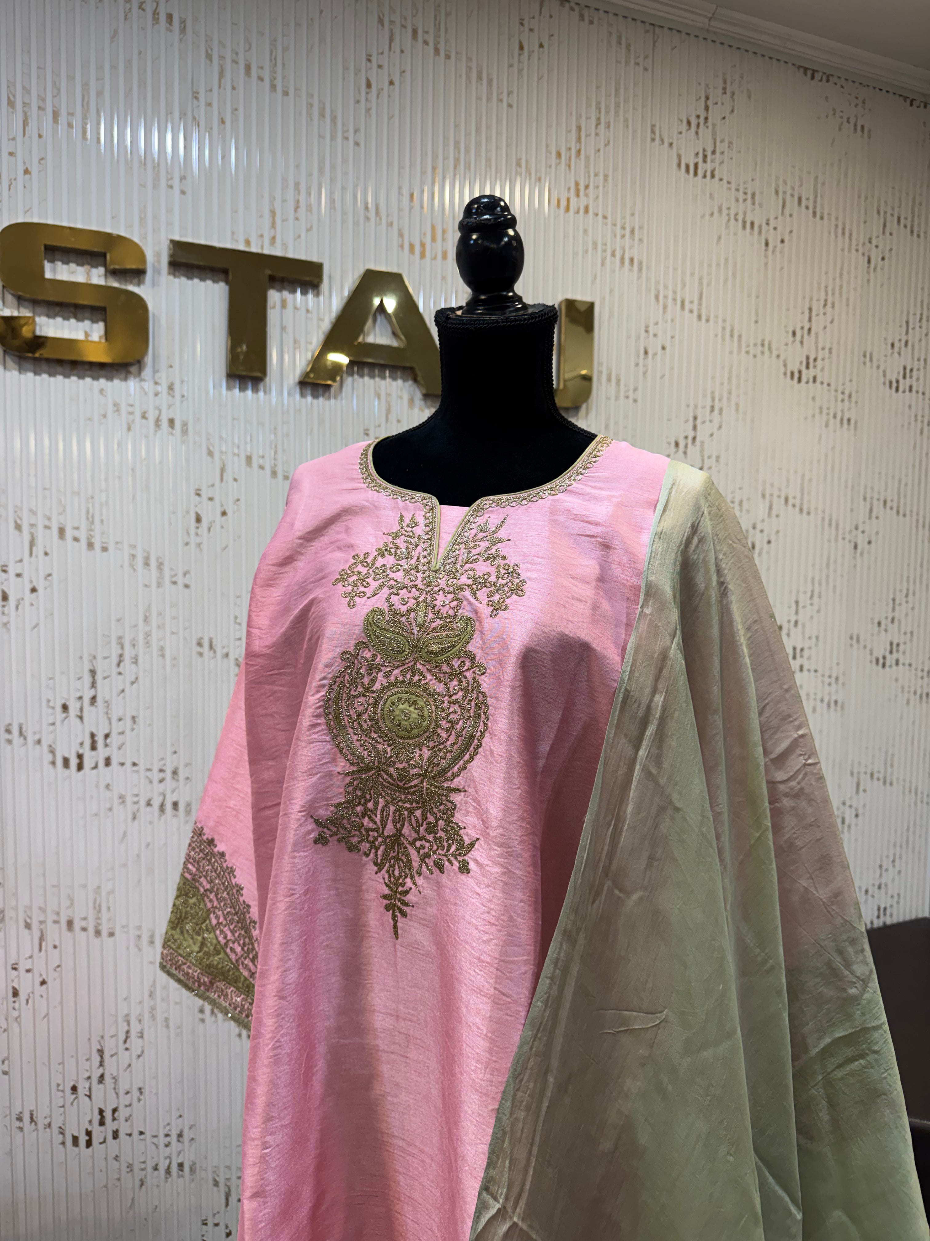 Rose Pink Raw Silk Tilla Set mtks862