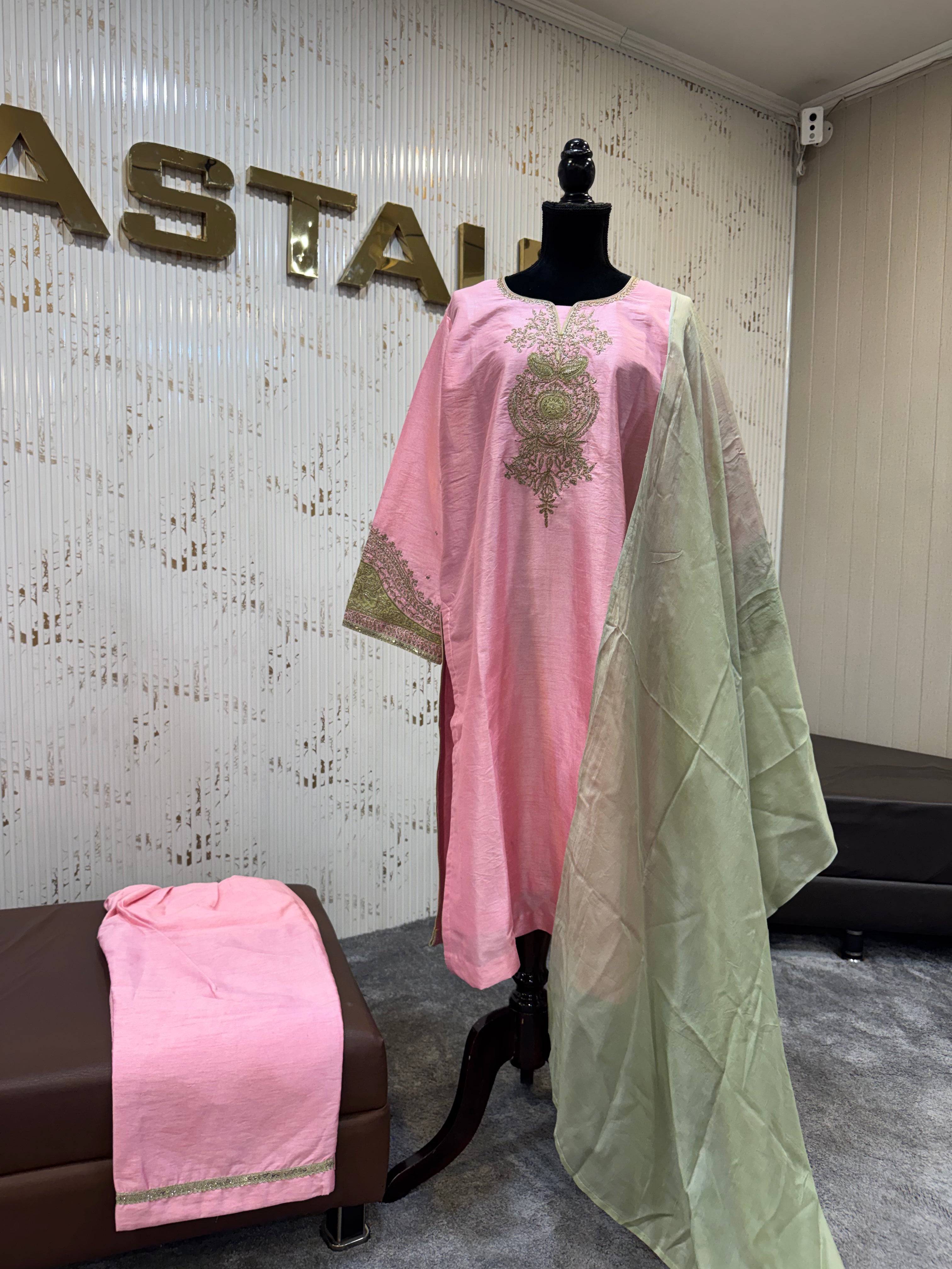 Rose Pink Raw Silk Tilla Set mtks862