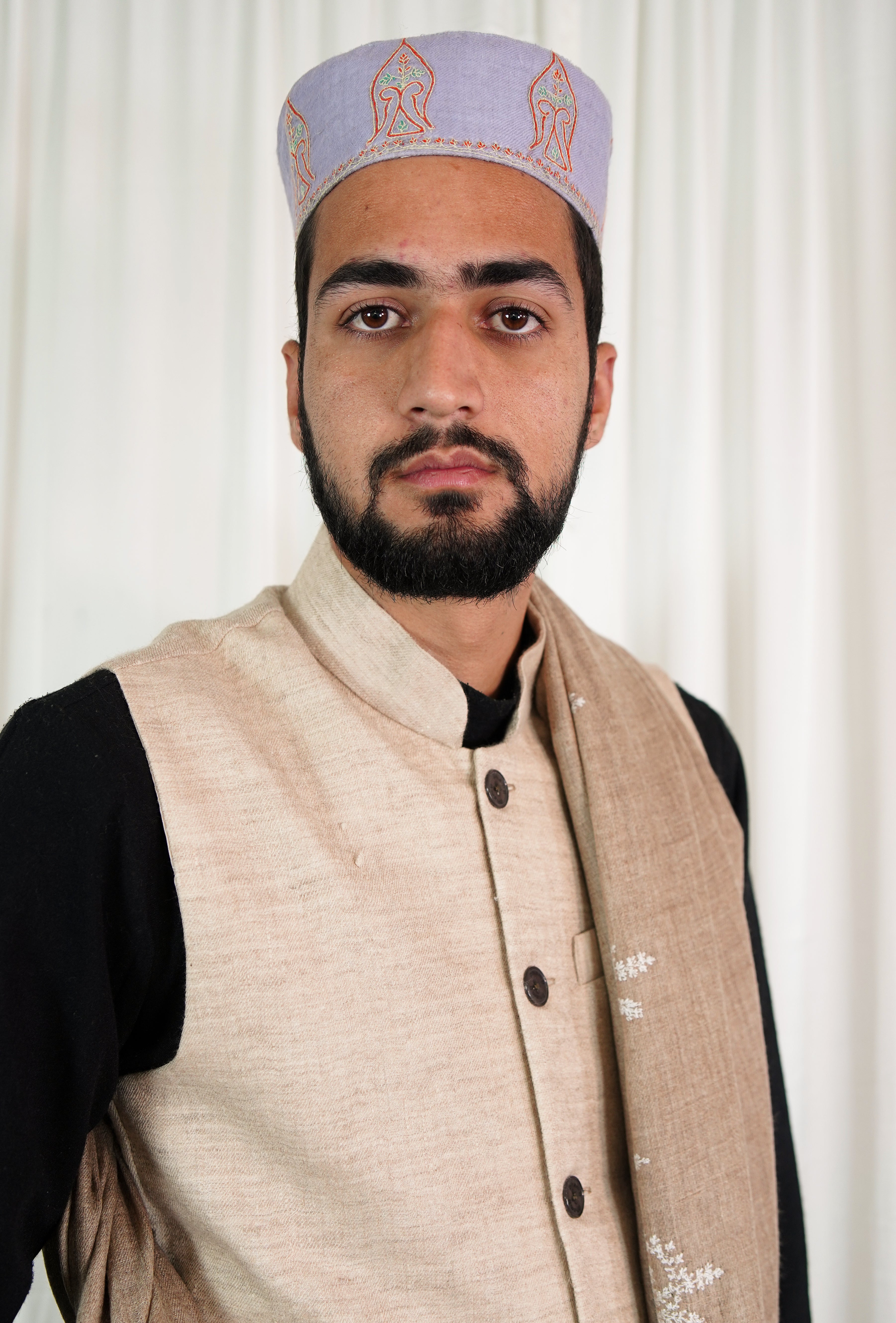 Sozni embroidery cap T068