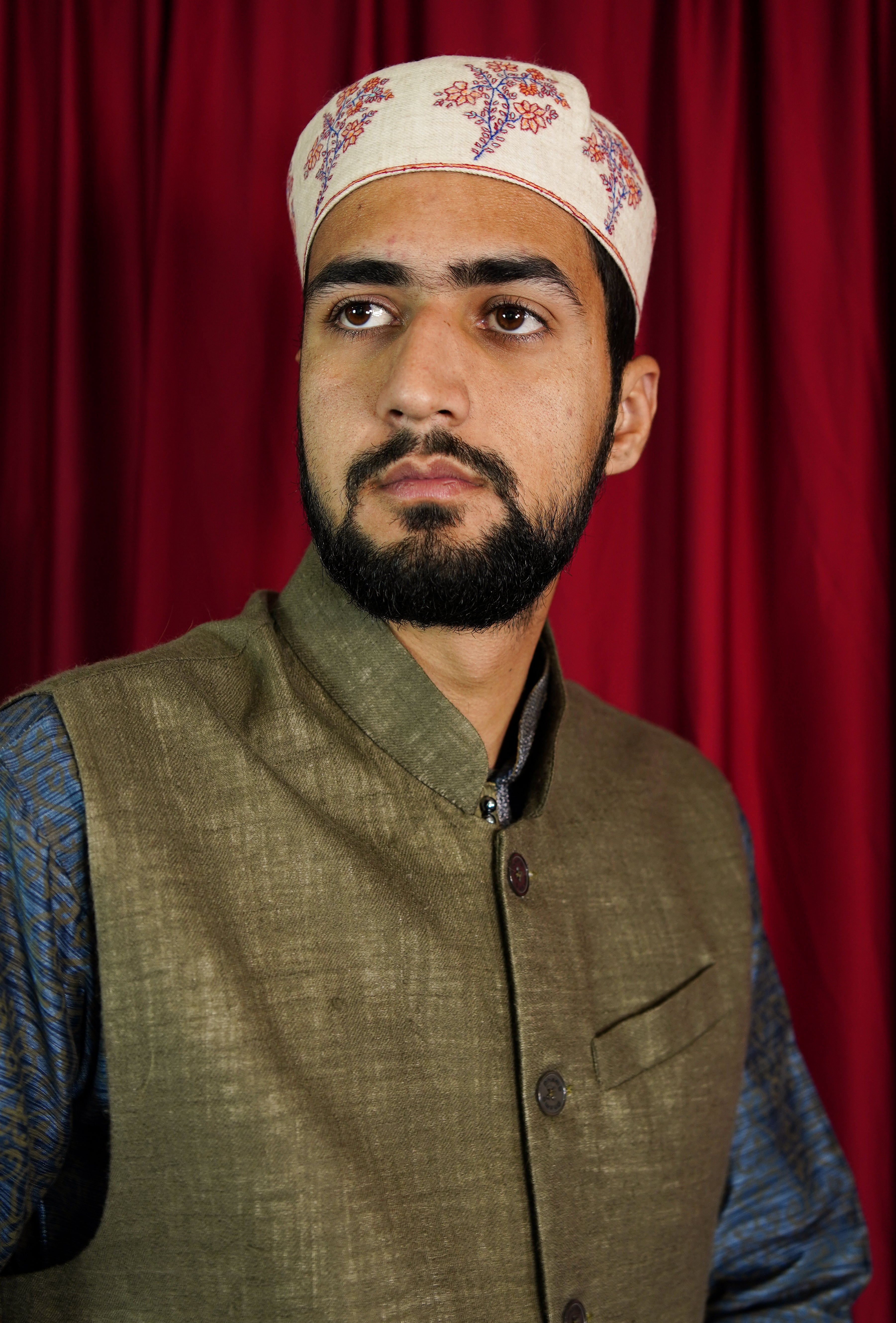 Sozni embroidery cap T077