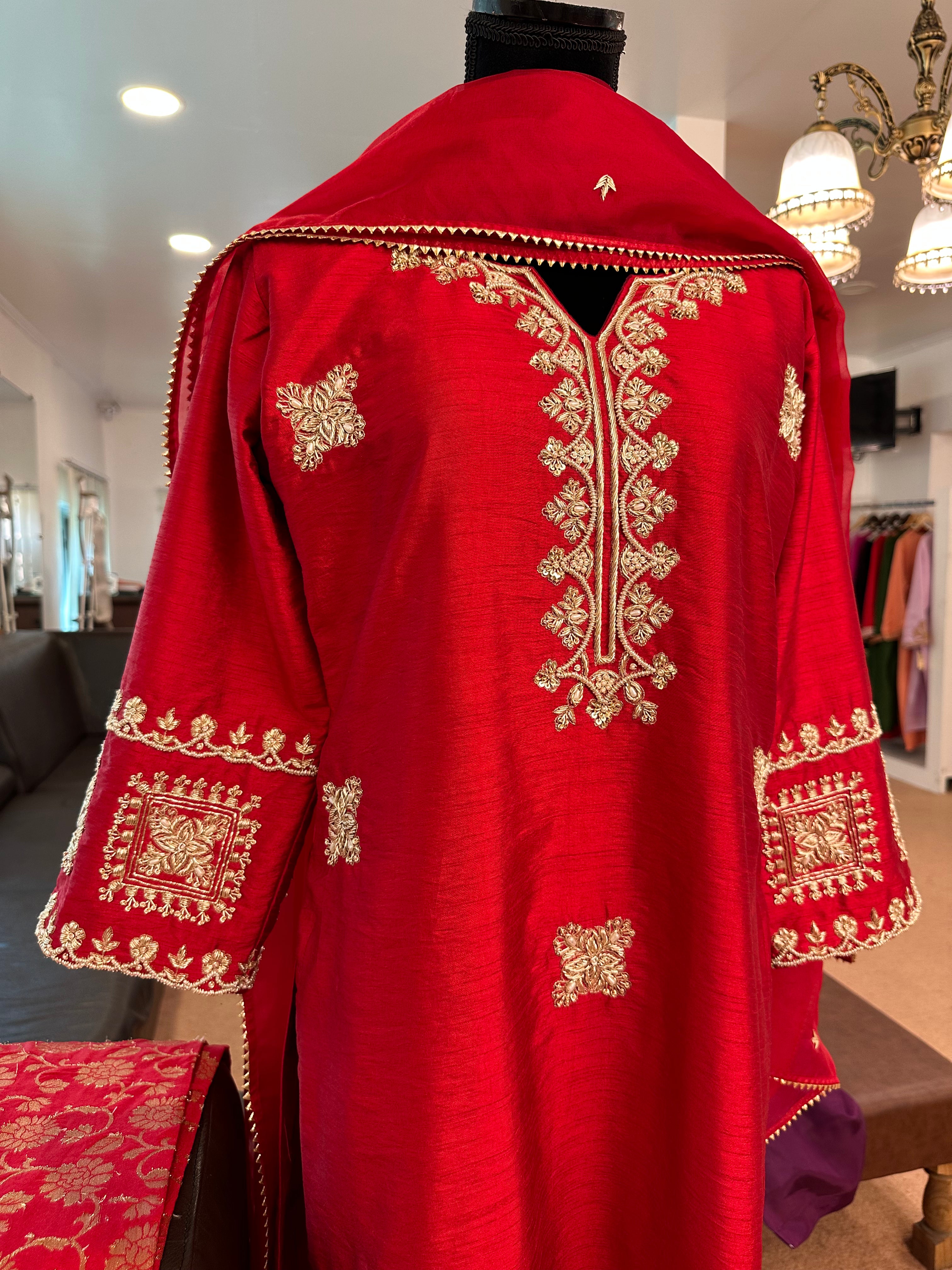 Handembroidered kurta set 3 piece