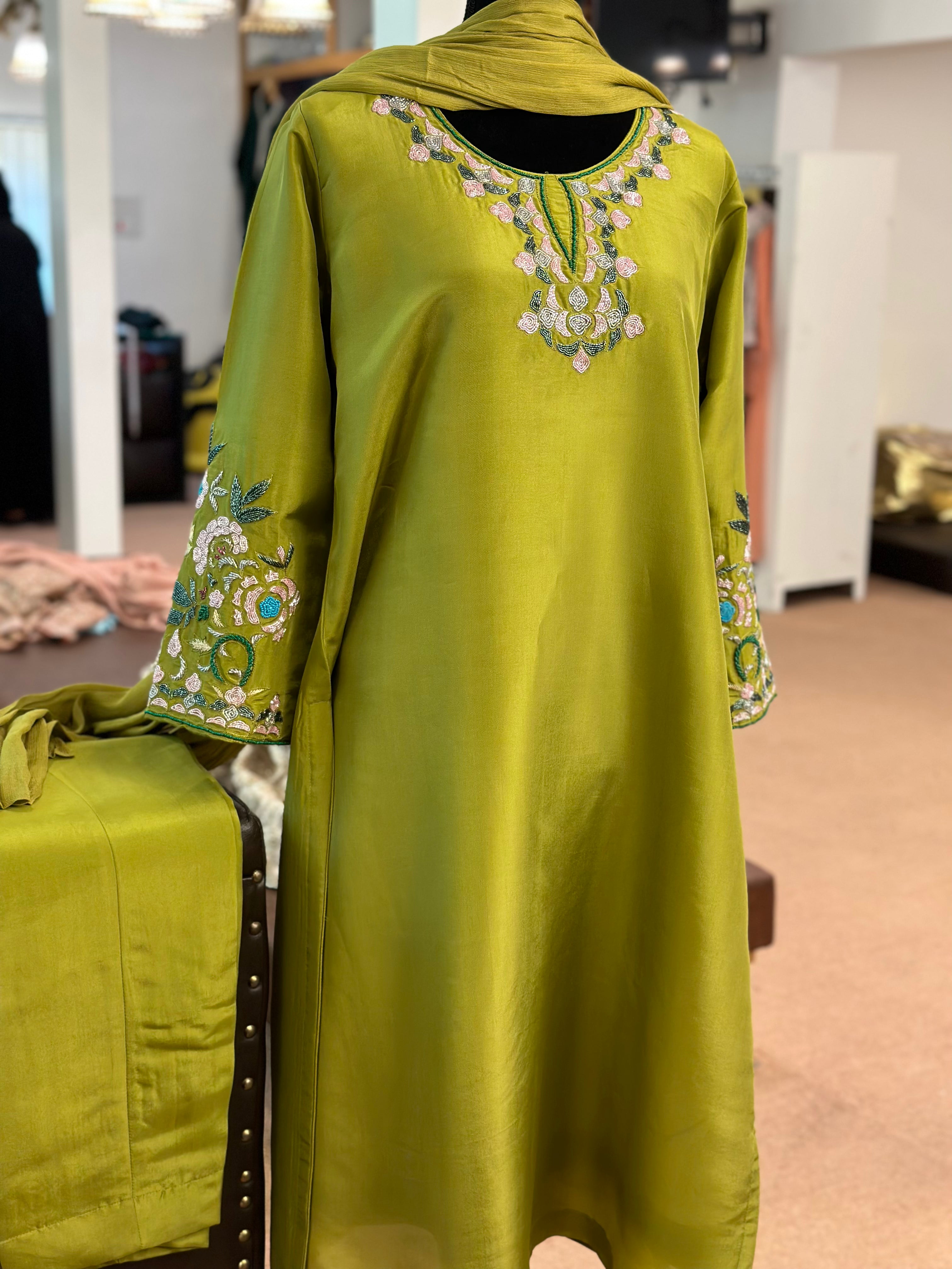 Hand embroidered kurta set 3pc stitched pbks440