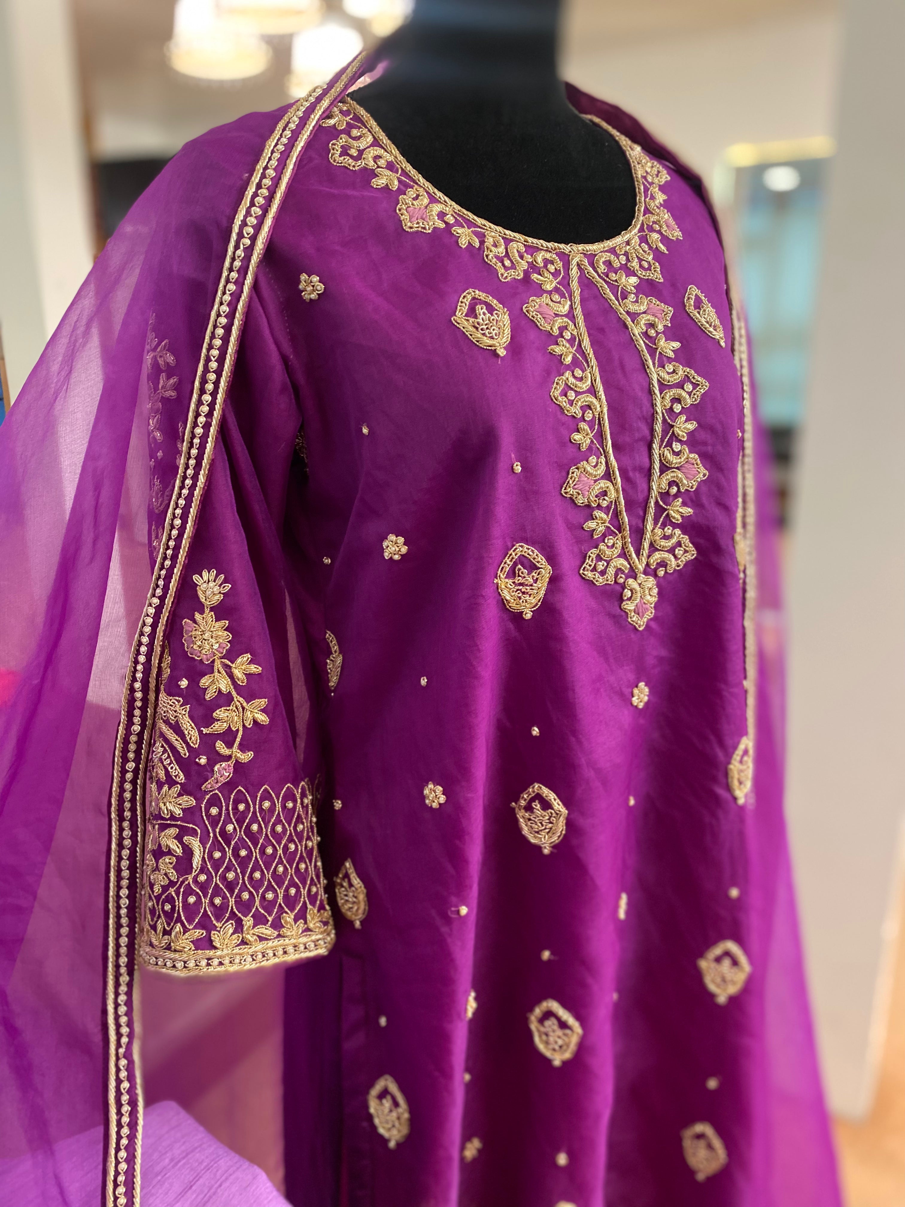 Hand embroidered organza suit 3pc stitched