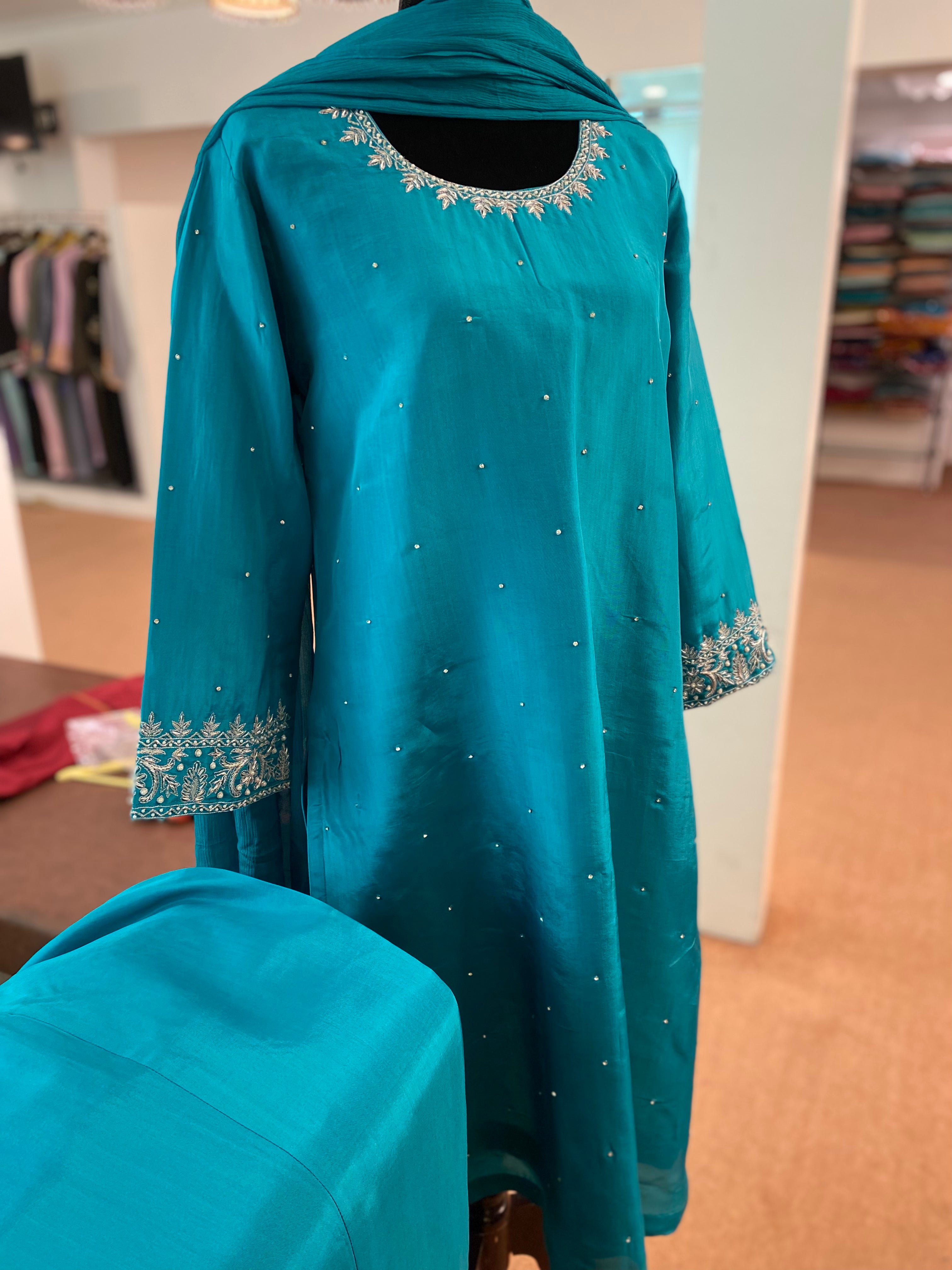 Hand embroidered kurta set 3pc stitched pbks466