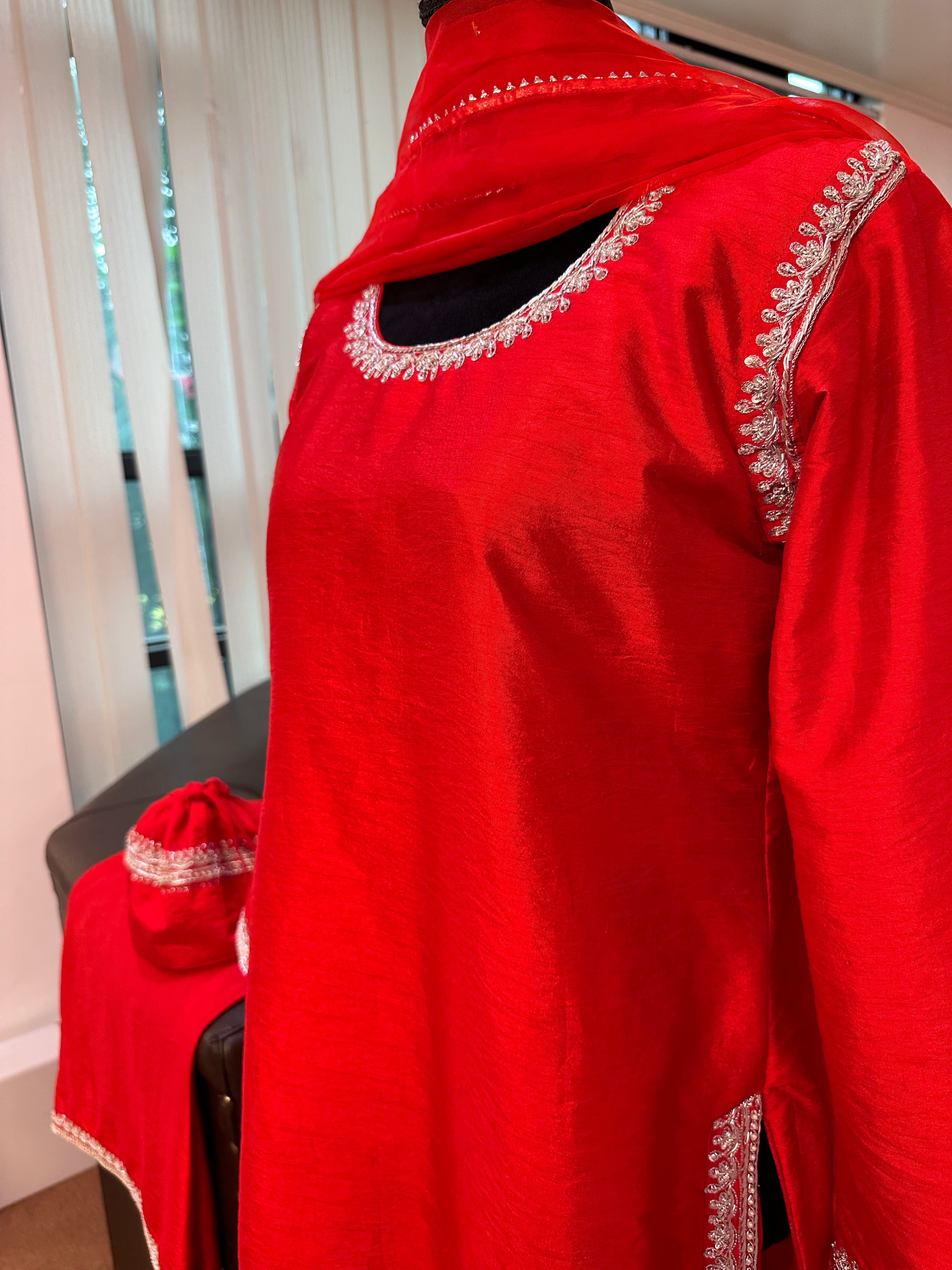 Handembroidered kurta set 3 piece