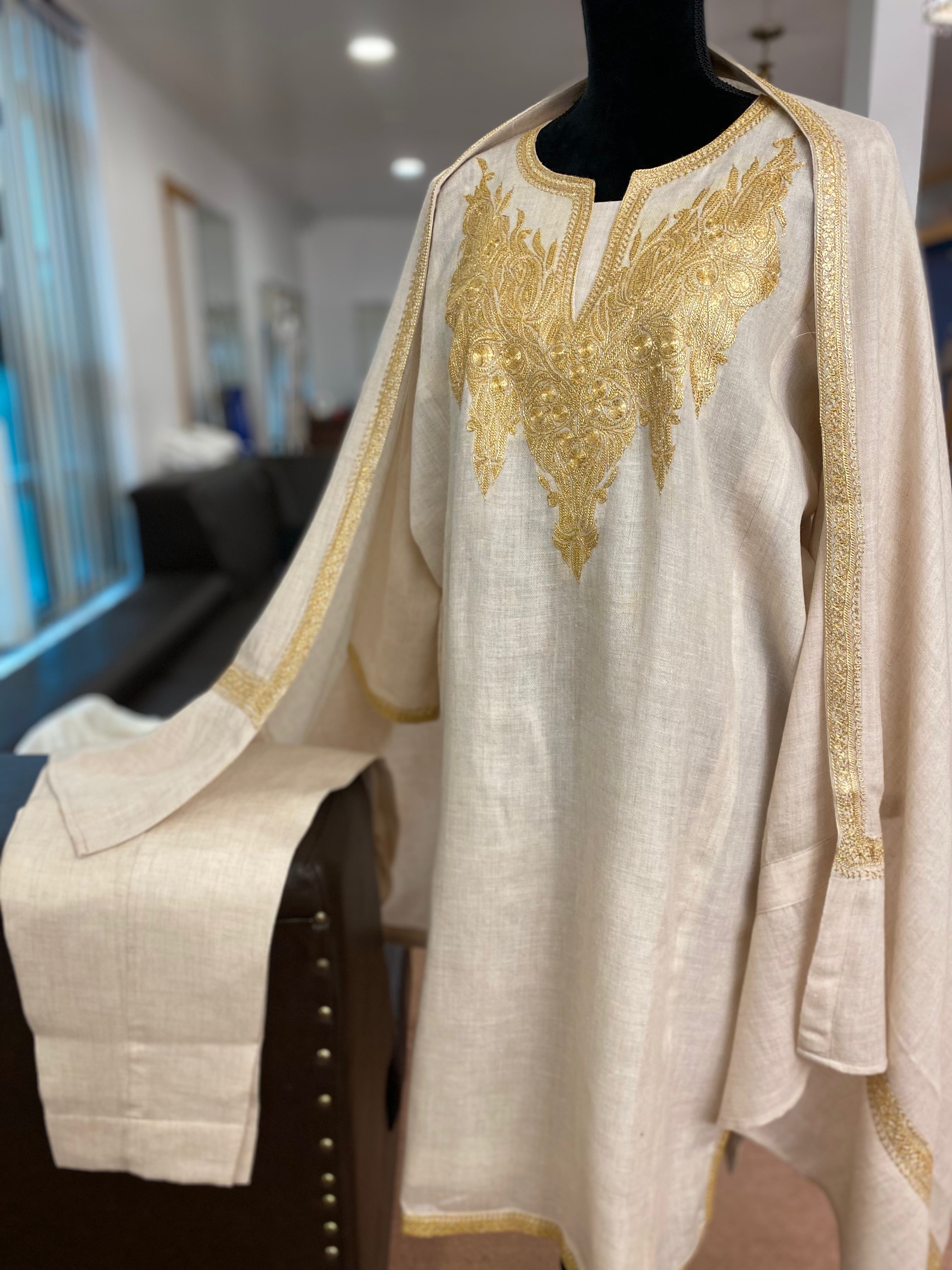 Pure pashmina blend 3pc pheran set with hand tilla